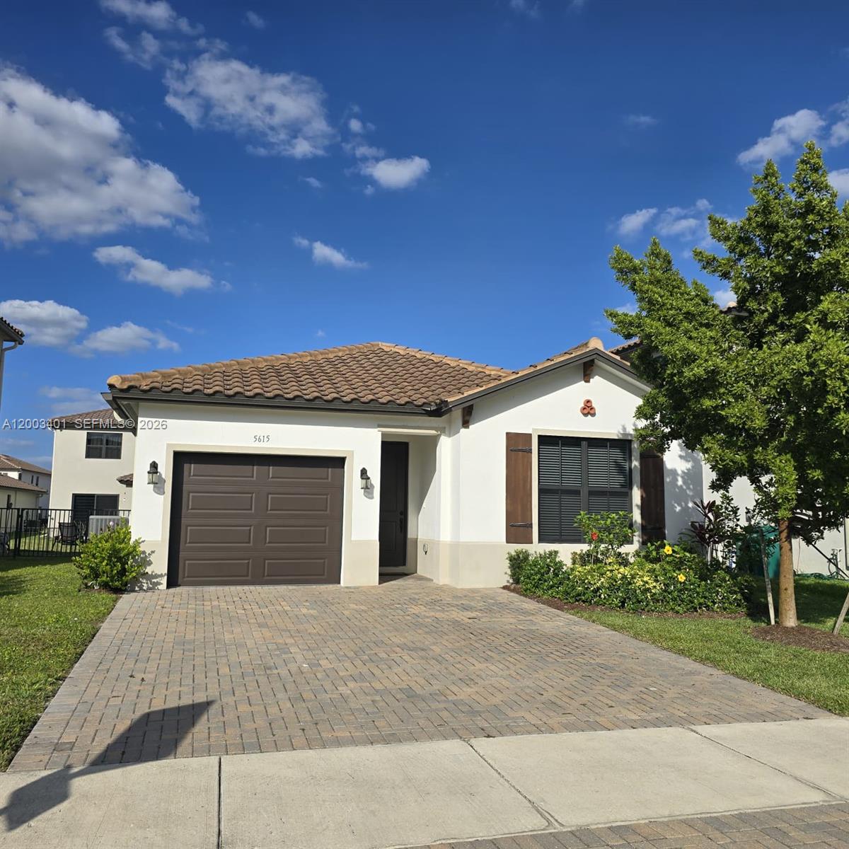 Photo of #A12003401 listing for Sale