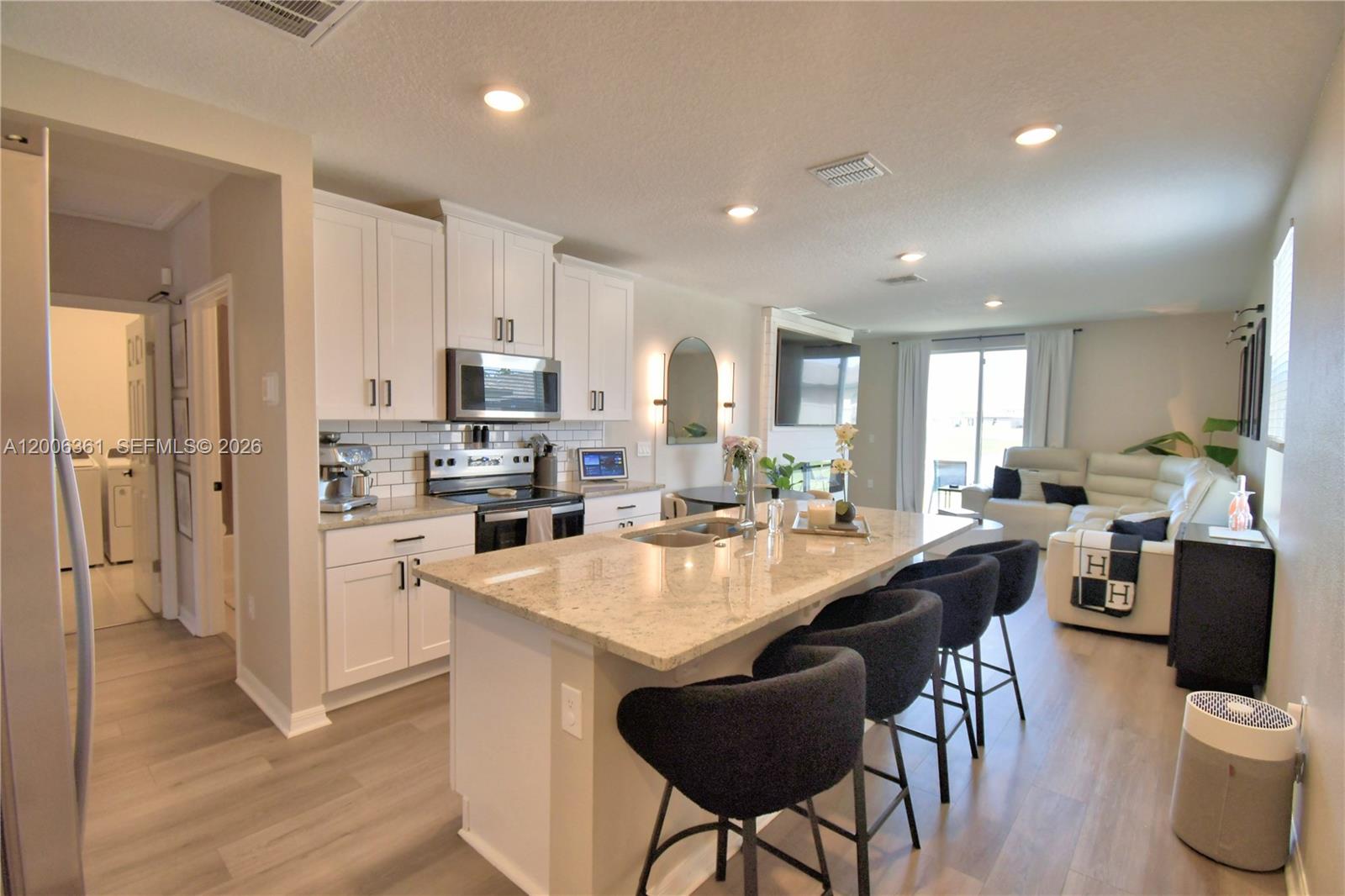 Photo of #A12006361 listing for Sale