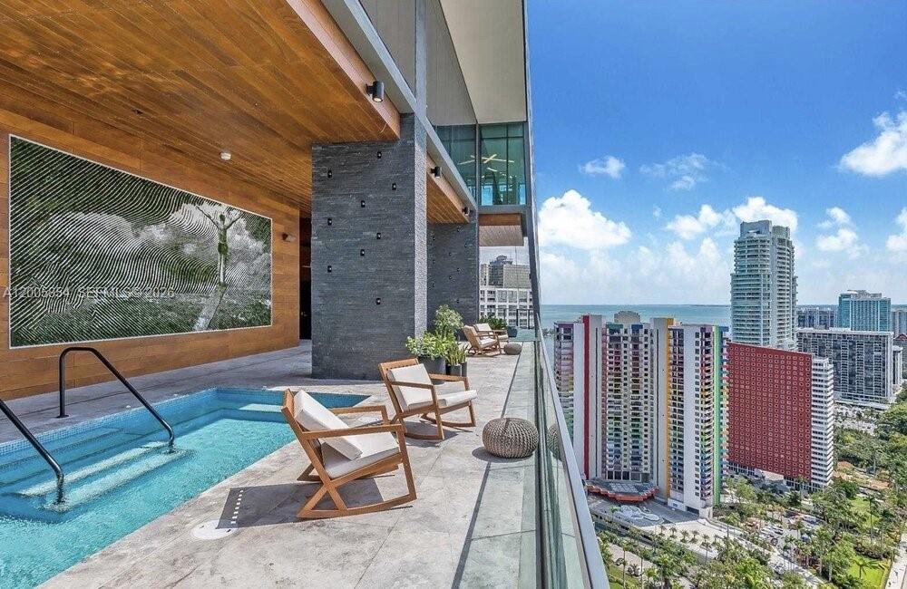 Photo of 1451 Brickell Avenue 4002 #4002 listing for Sale