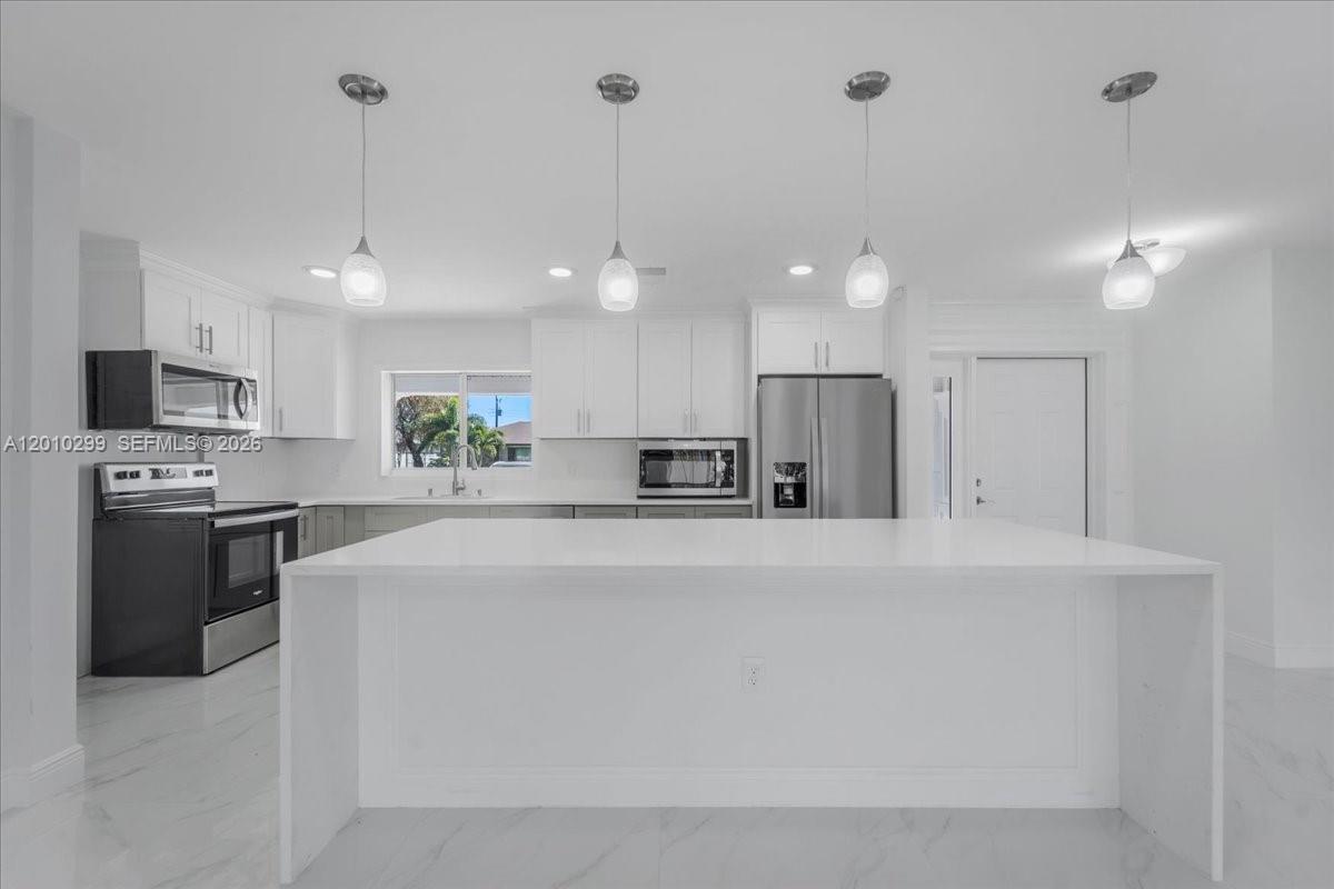 Photo of #A12010299 listing for Sale