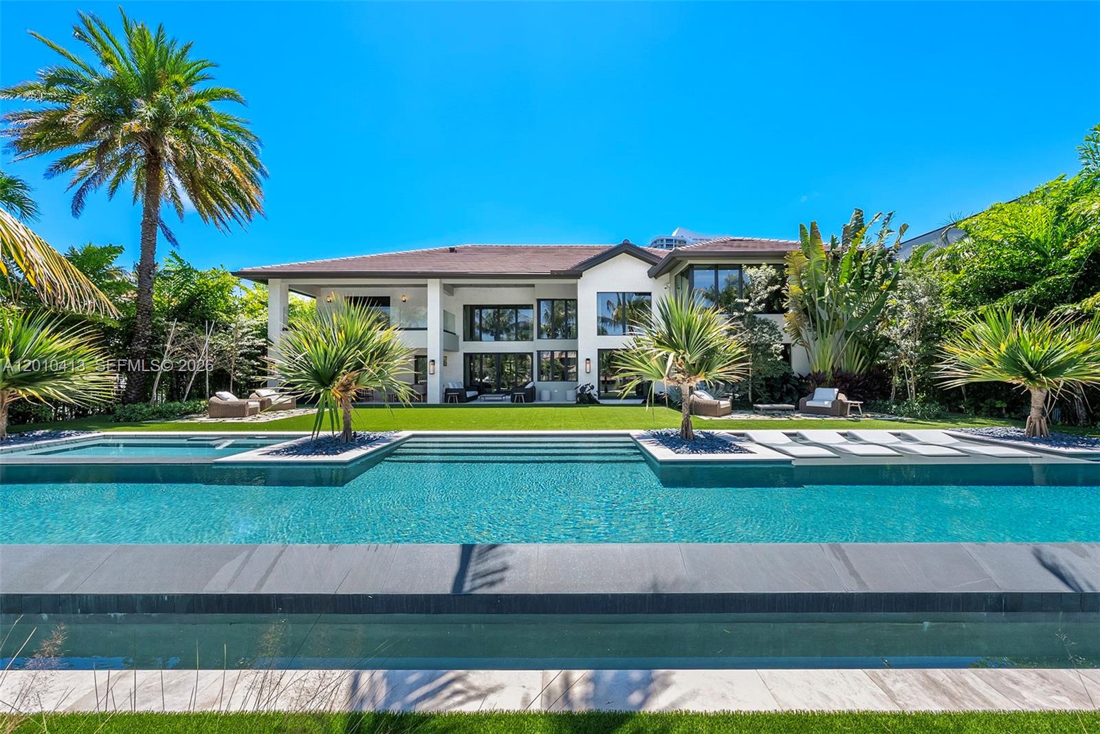 Photo of 110 Holiday Drive # listing for Sale