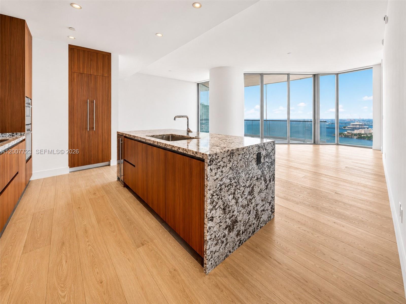 Photo of 175 25 Road 3303 #3303 listing for Sale