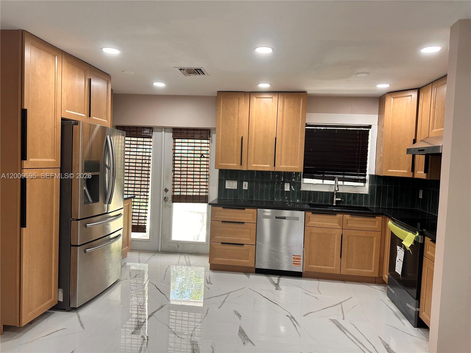 Photo of #A12009595 listing for Sale