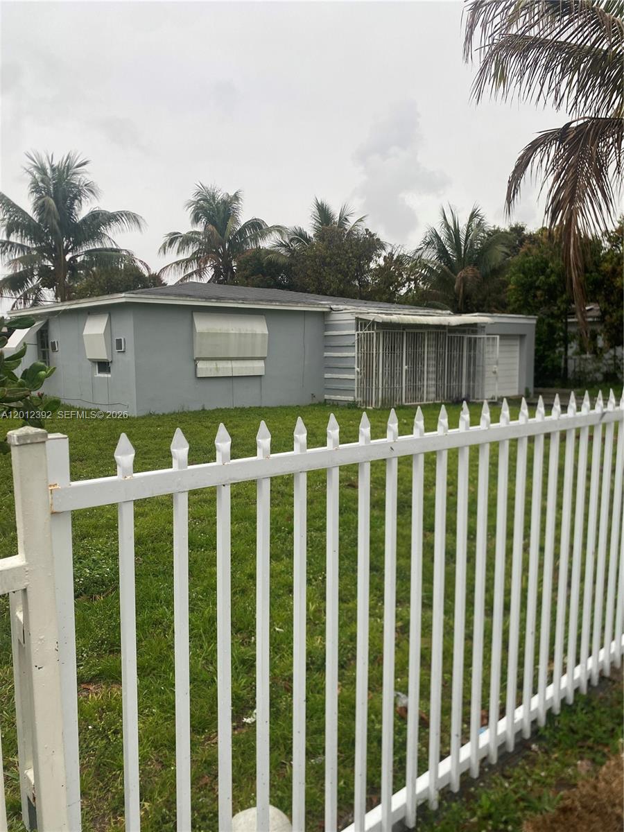 Photo of #A12012392 listing for Sale