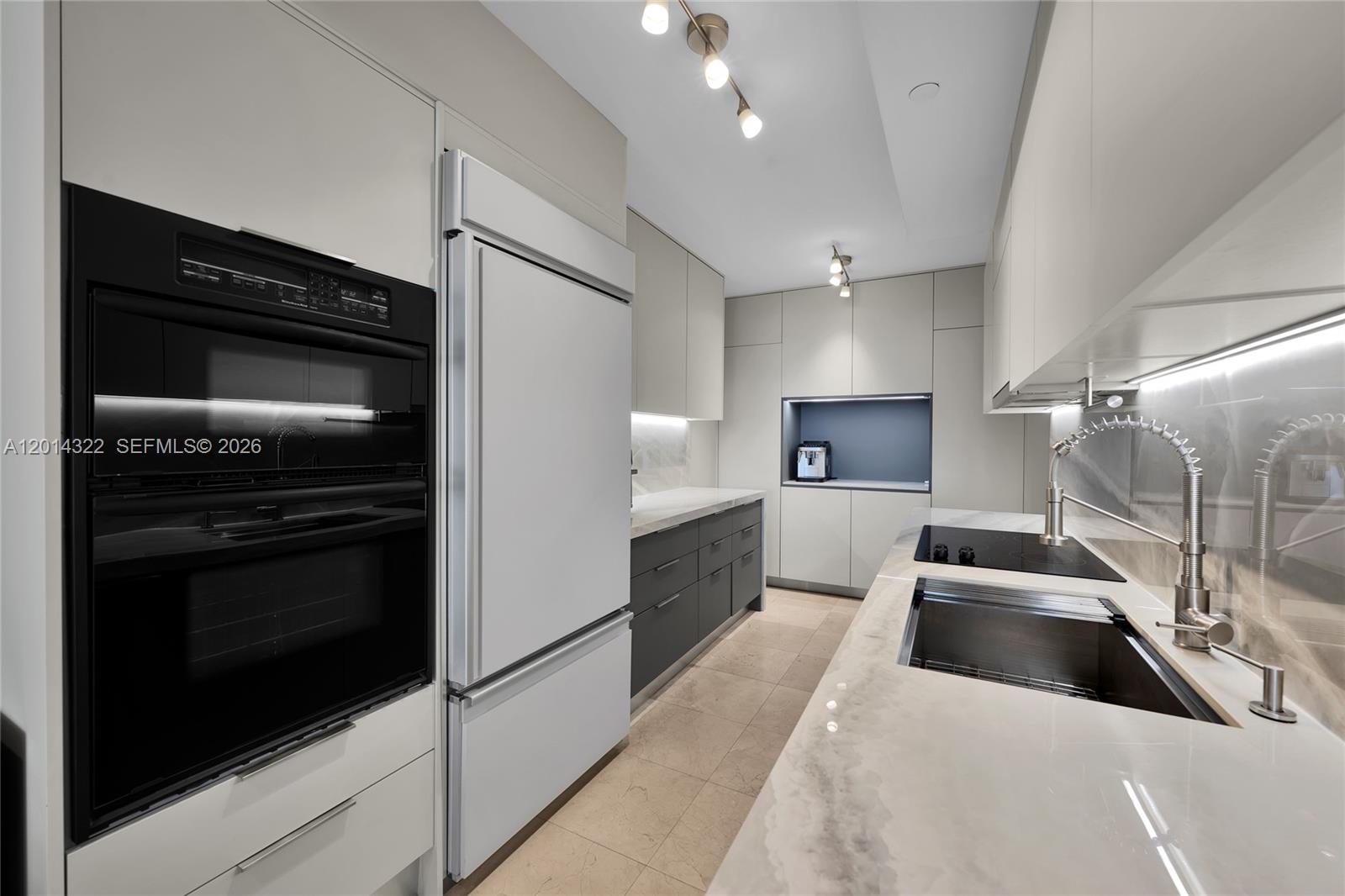 Photo of 1800 S Ocean Drive 2007 #2007 listing for Sale