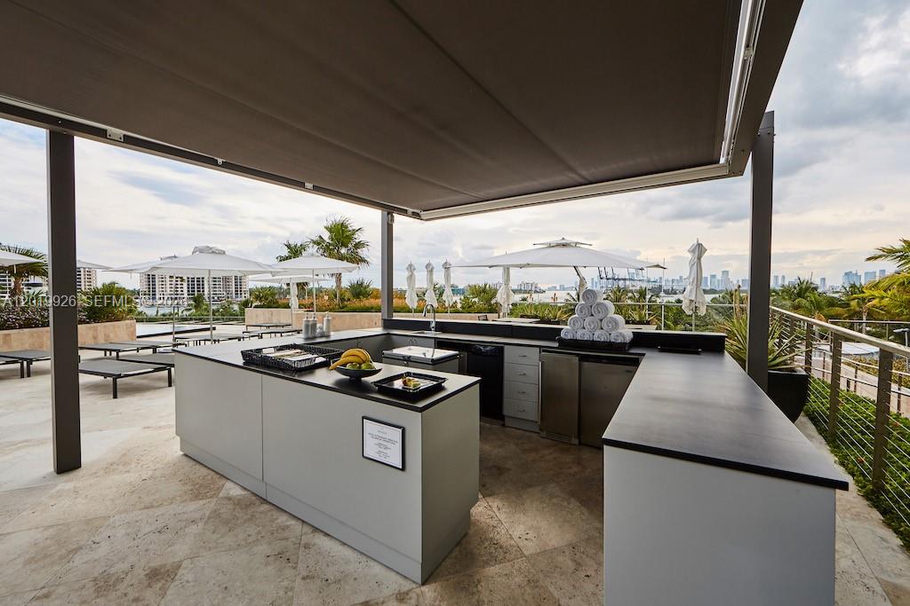 Photo of 800 S Pointe Drive Penthouse 2204 #Penthouse 2204 listing for Sale