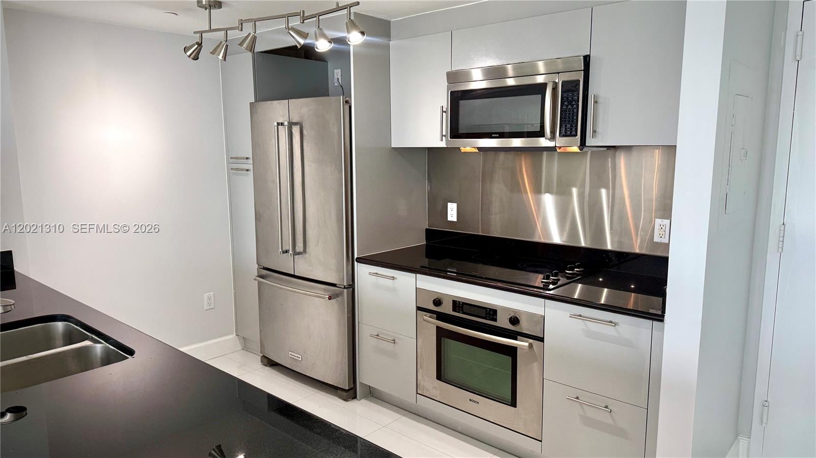 Photo of 50 Biscayne Boulevard 2501 #2501 listing for Sale