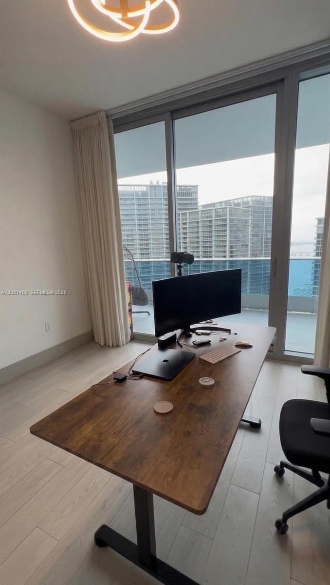 Photo of 200 Biscayne Boulevard Way 5004 #5004 listing for Sale