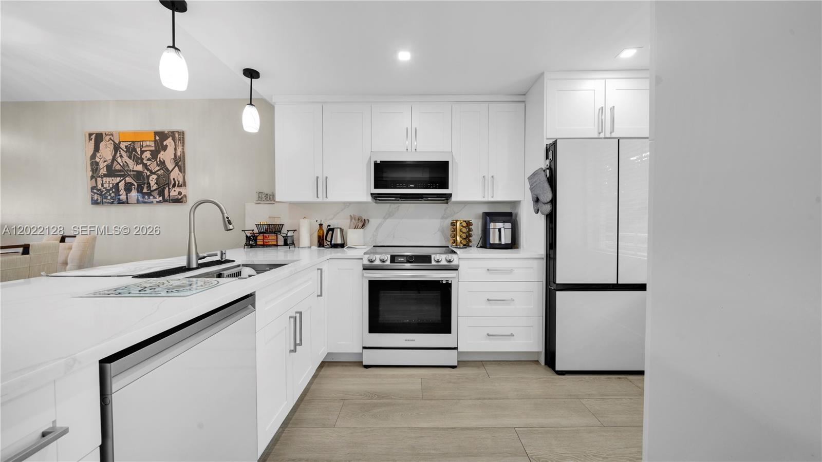Photo of #A12022128 listing for Sale