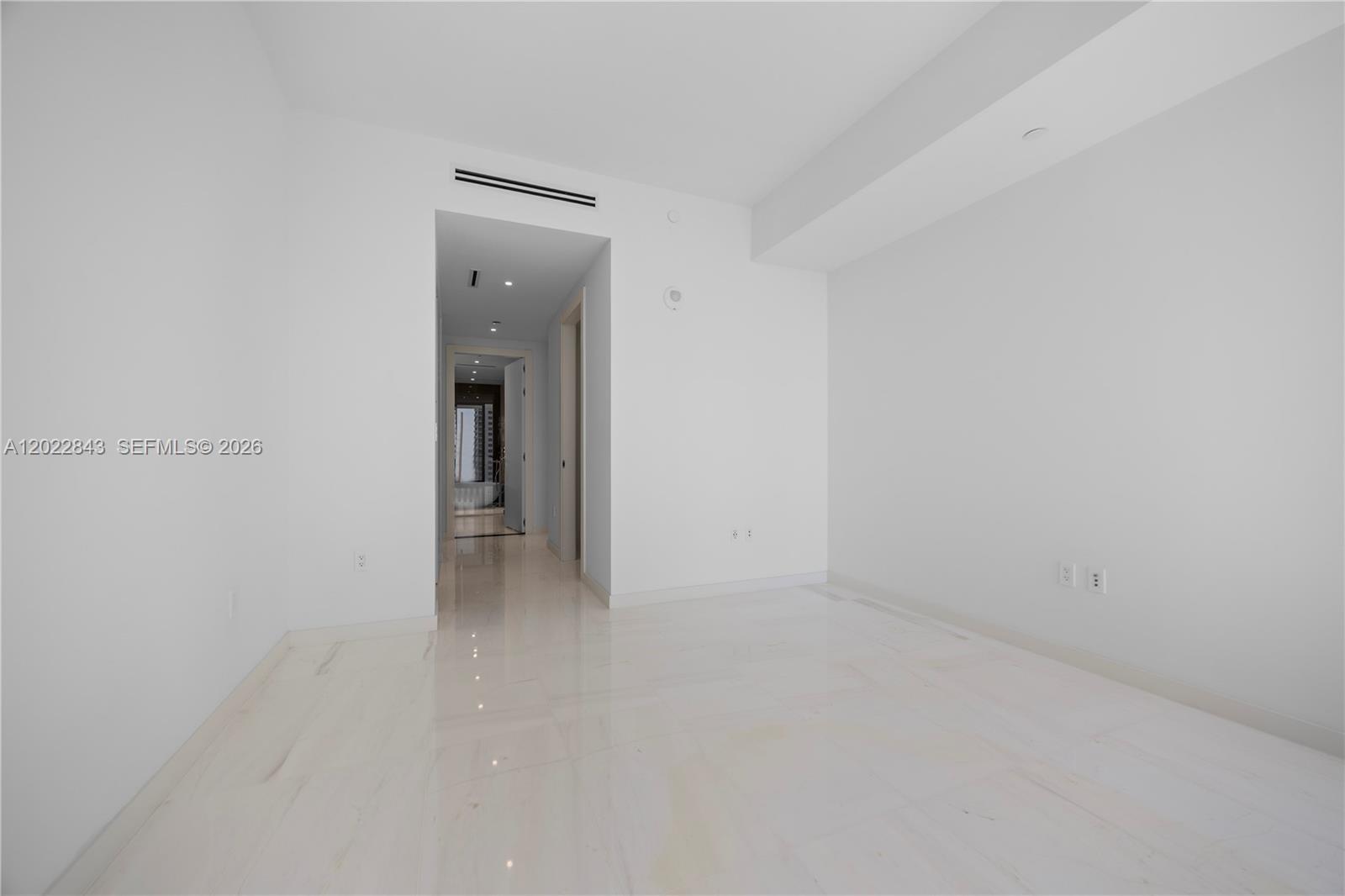 Photo of 300 Biscayne Blvd Way 1102 #1102 listing for Sale