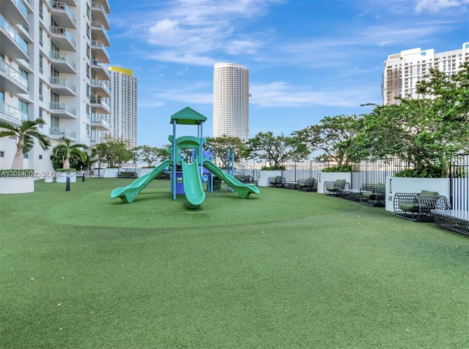 Photo of 90 SW 3rd Street 1811 #1811 listing for Sale