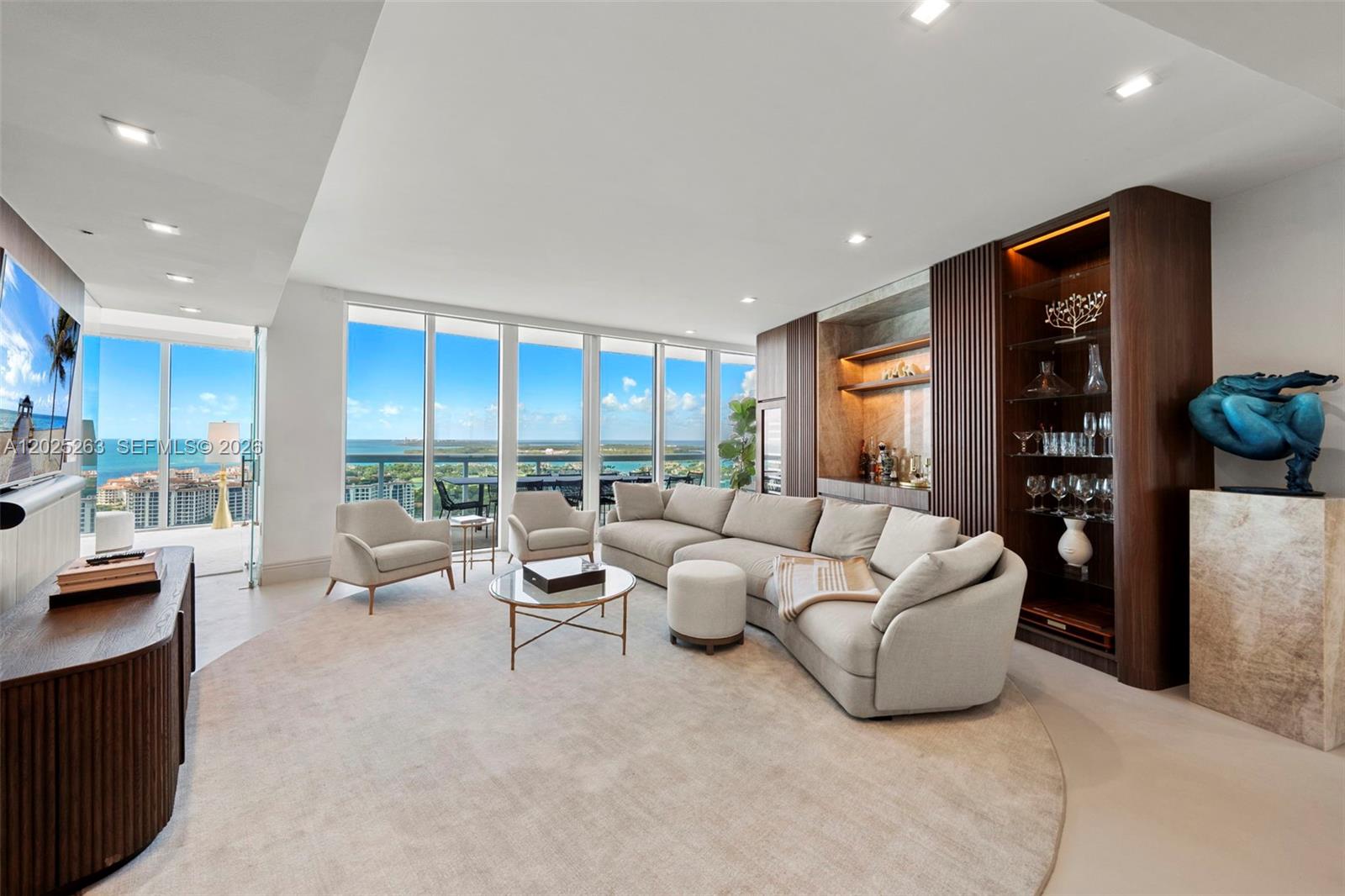 Photo of 1000 S Pointe Drive 2803 #2803 listing for Sale