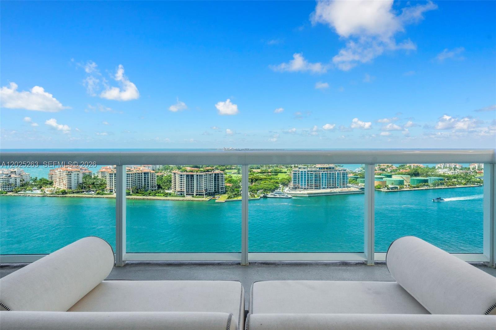 Photo of 1000 S Pointe Drive 2803 #2803 listing for Sale