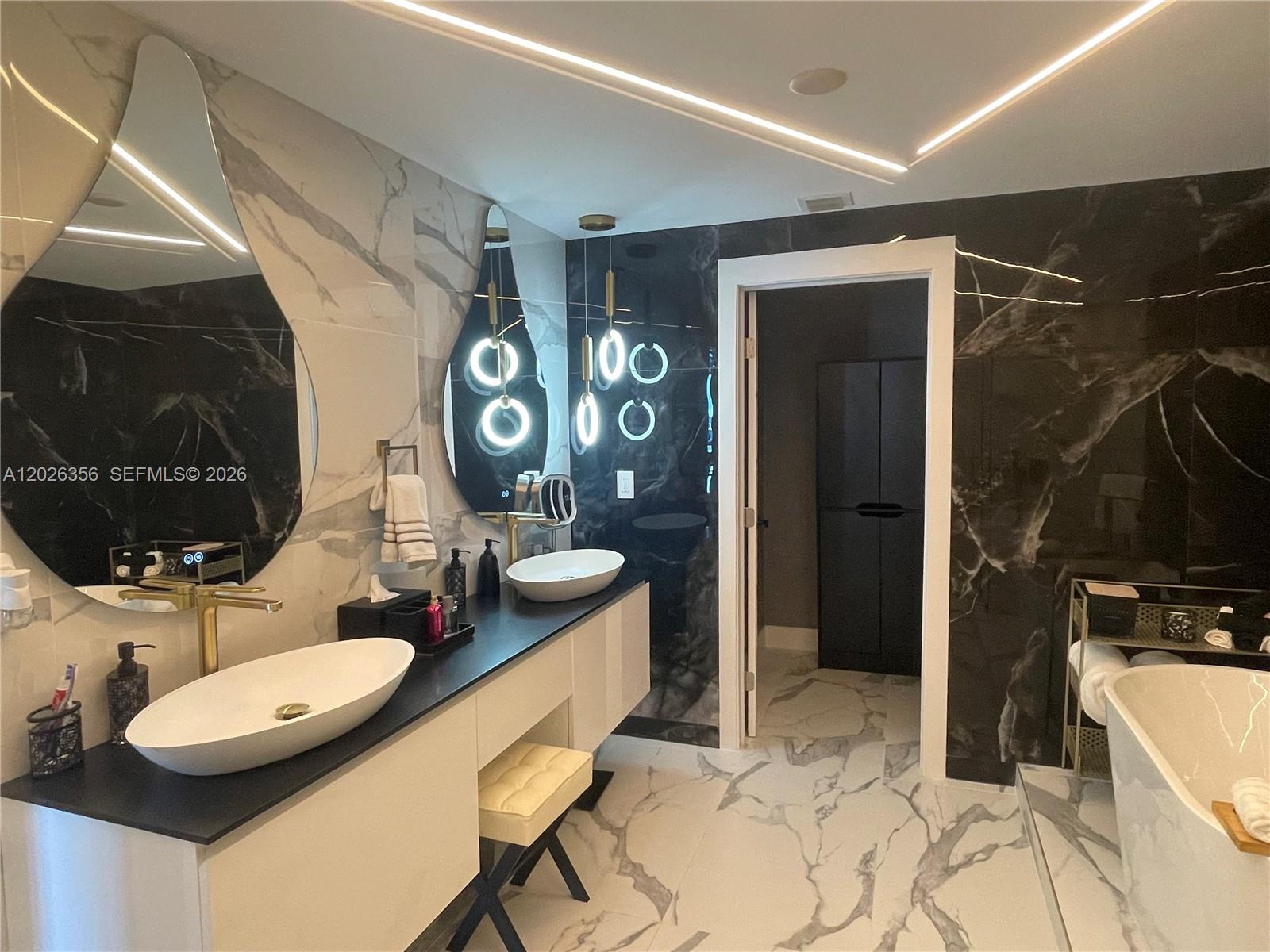 Photo of 3101 S Ocean Drive 1707 #1707 listing for Sale