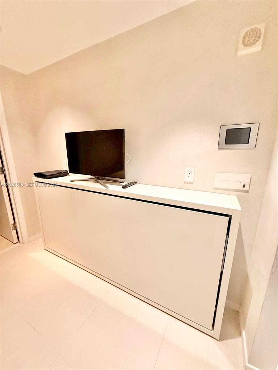 Photo of 17121 Collins Avenue 1207 #1207 listing for Sale
