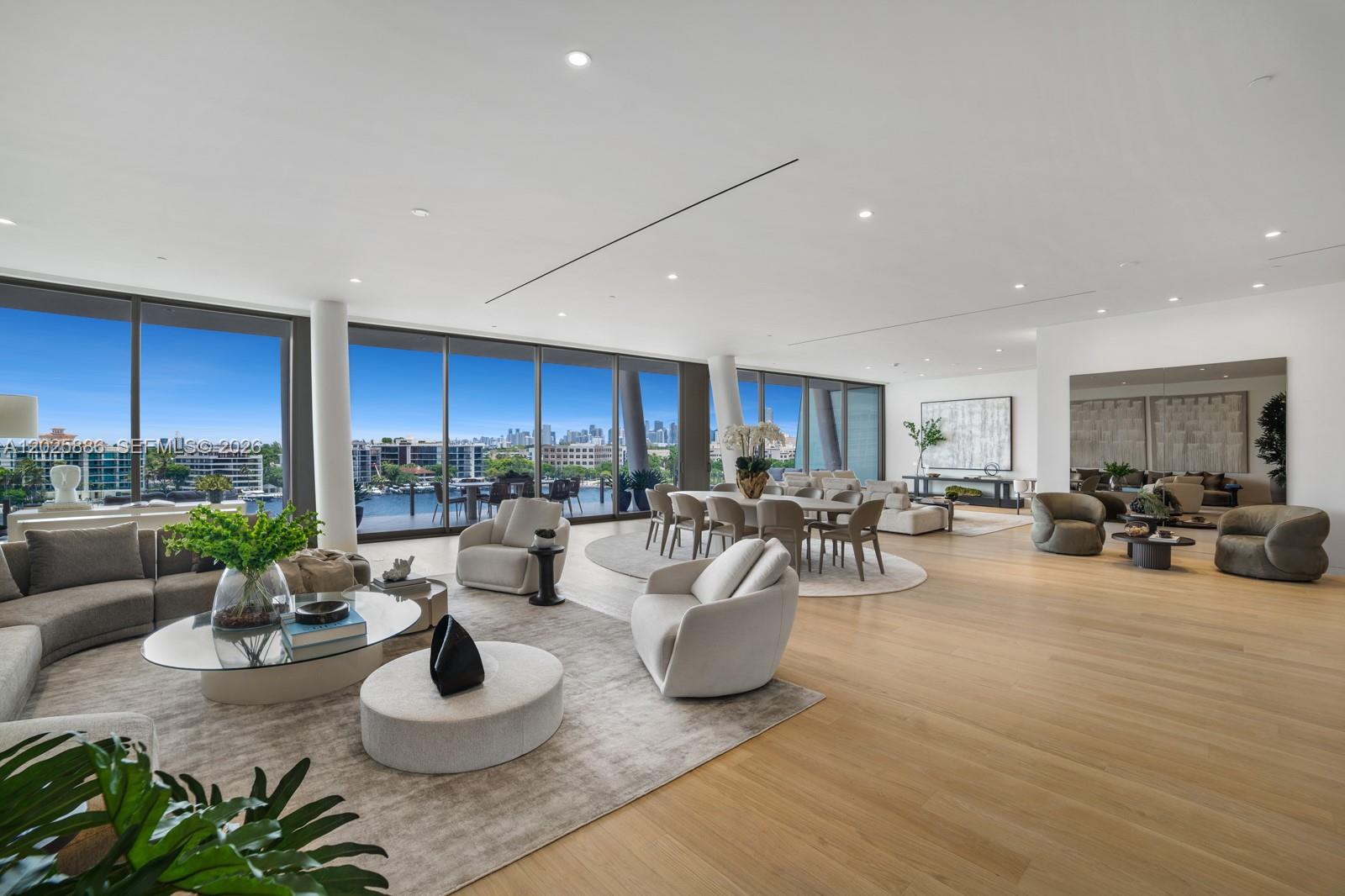 Photo of 5 Grove Isle Drive PH-L05 #PH-L05 listing for Sale
