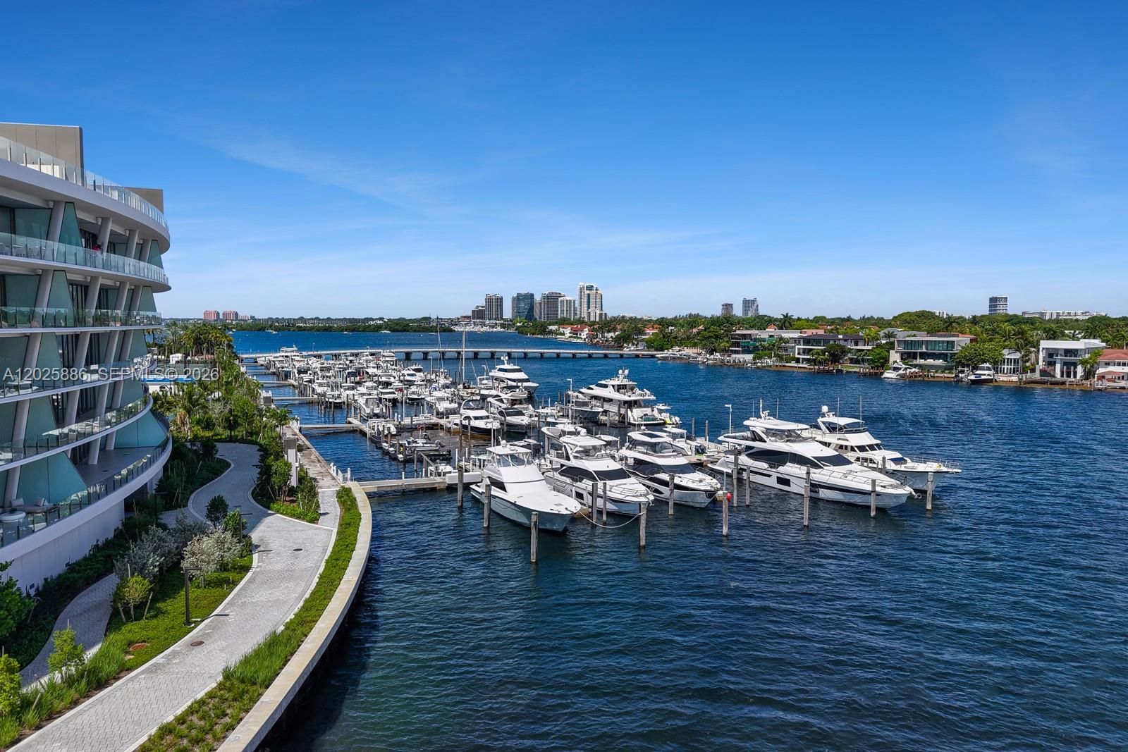 Photo of 5 Grove Isle Drive PH-L05 #PH-L05 listing for Sale
