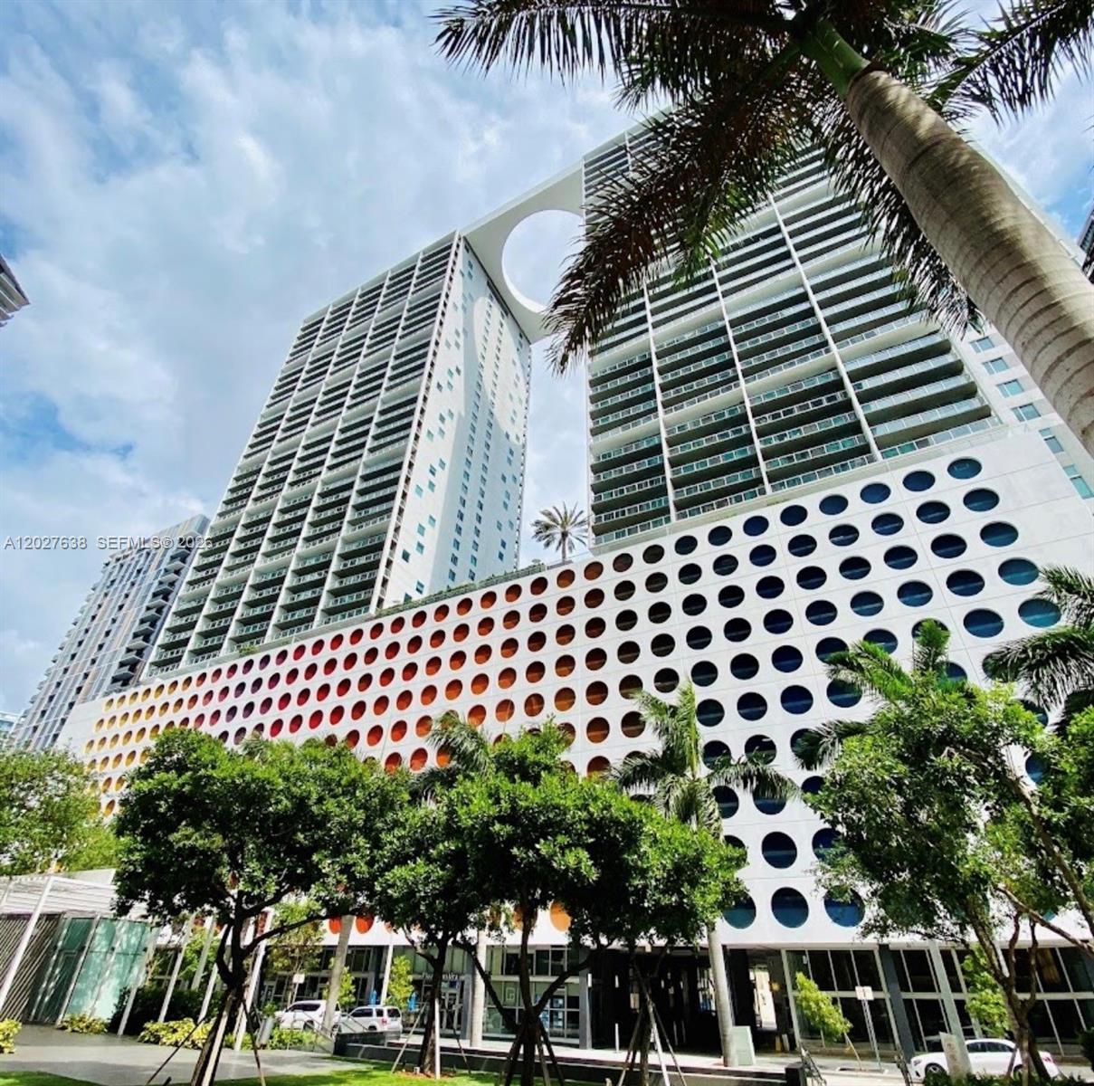 Photo of 500 Brickell Avenue 3910 #3910 listing for Sale