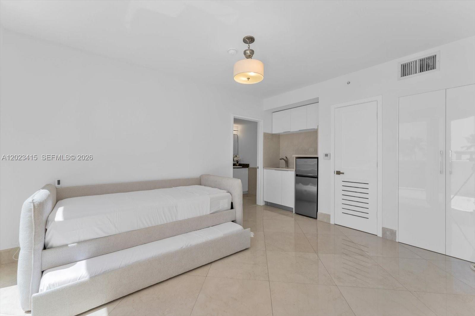 Photo of 17555 Collins Avenue 3204 #3204 listing for Sale