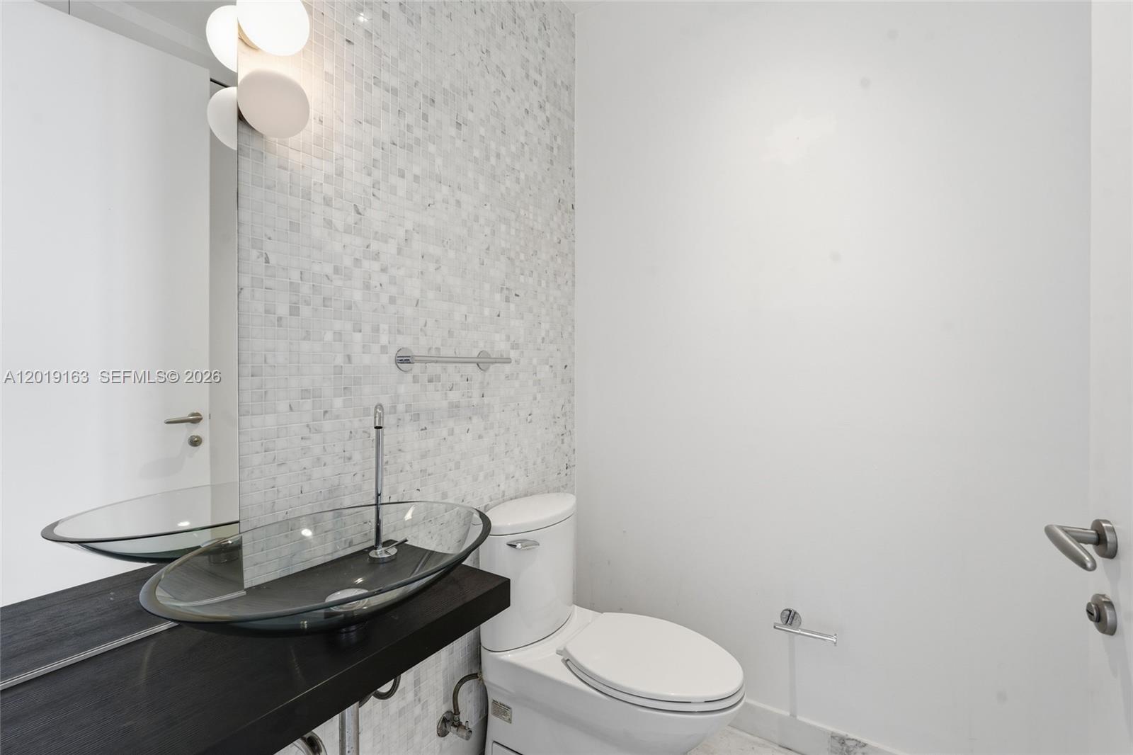Photo of 200 Biscayne Boulevard Way 4904 #4904 listing for Sale