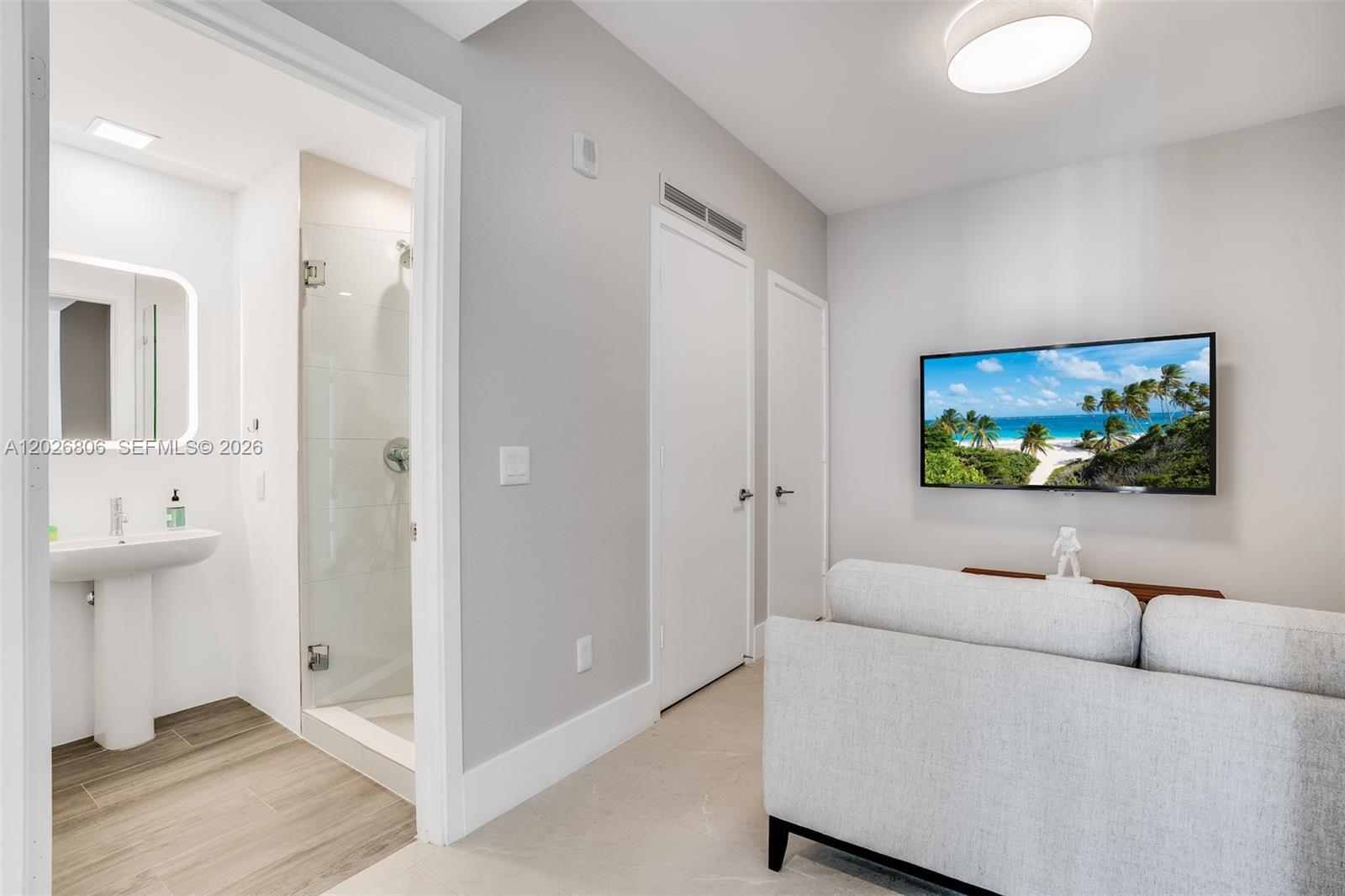 Photo of 2900 NE 7th Avenue 3702 #3702 listing for Sale