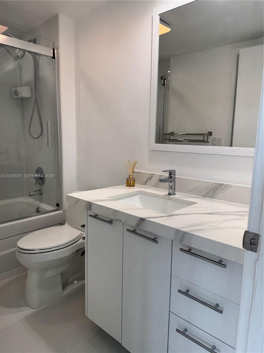 Photo of 50 Biscayne Boulevard 2707 #2707 listing for Sale