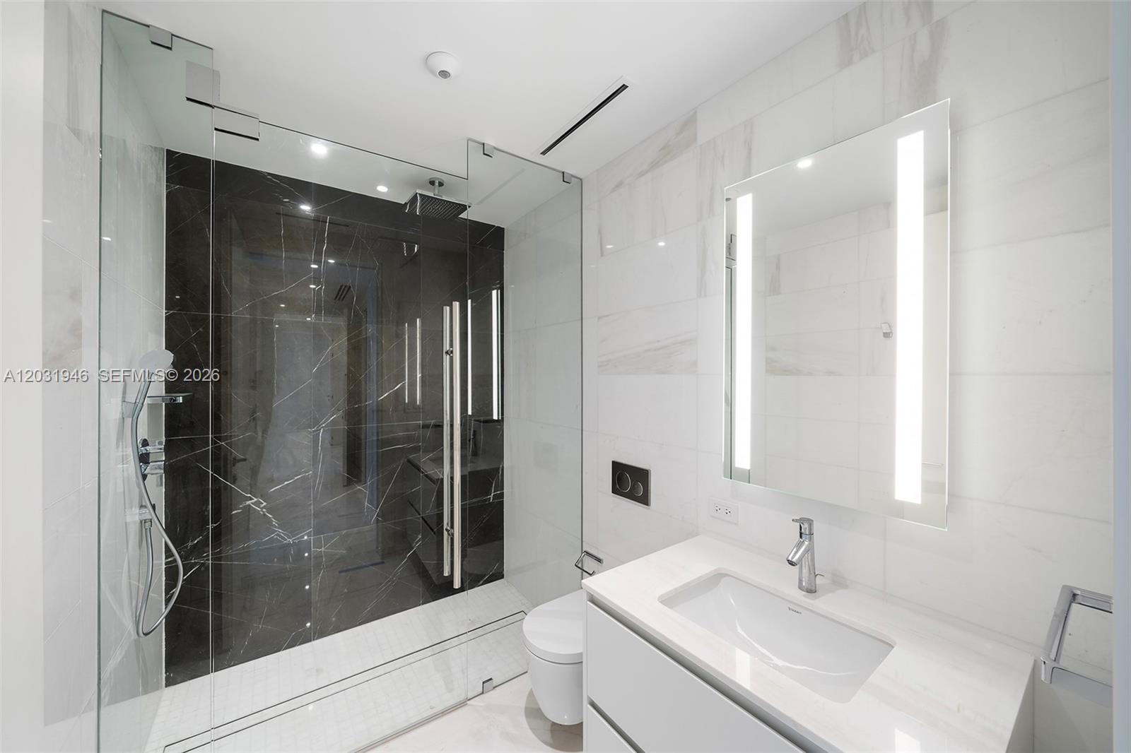 Photo of 300 Biscayne Blvd Way 1904C #1904C listing for Sale