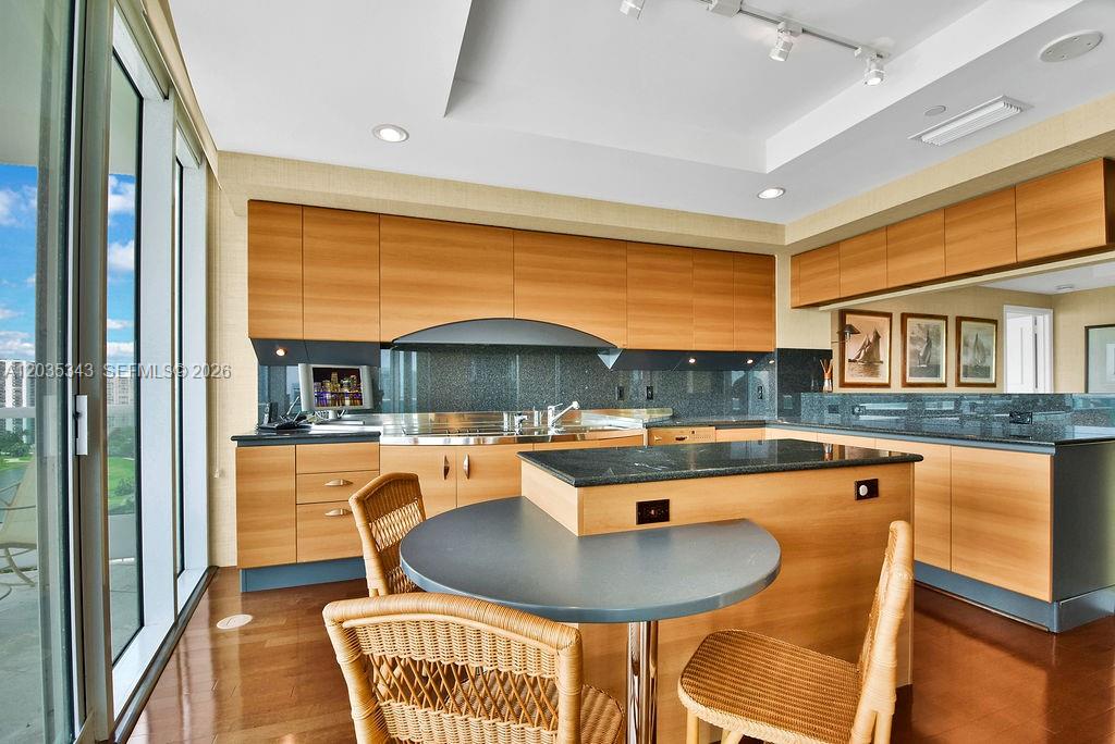 Photo of 19955 NE 38th Court 1701 #1701 listing for Sale