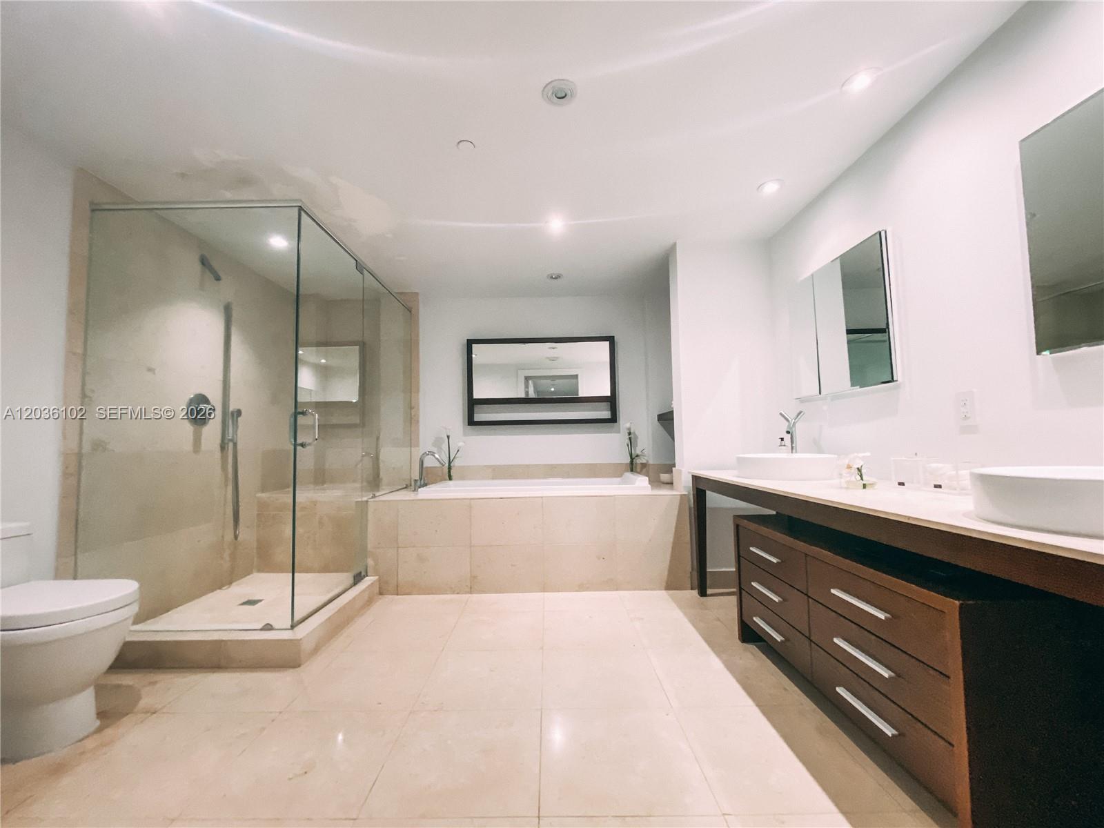 Photo of 465 Brickell Avenue 1101 #1101 listing for Sale