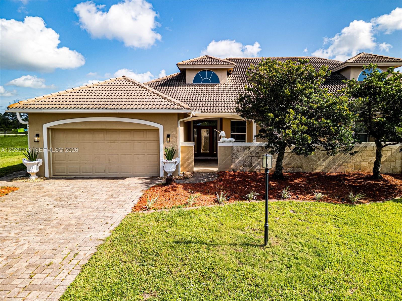 Photo of #A12039913 listing for Sale