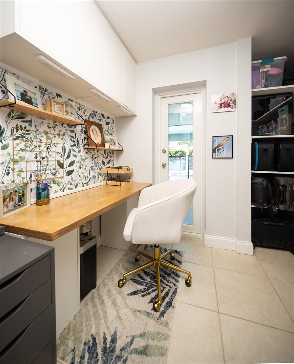 Photo of 5404 NE 22nd Avenue # listing for Sale