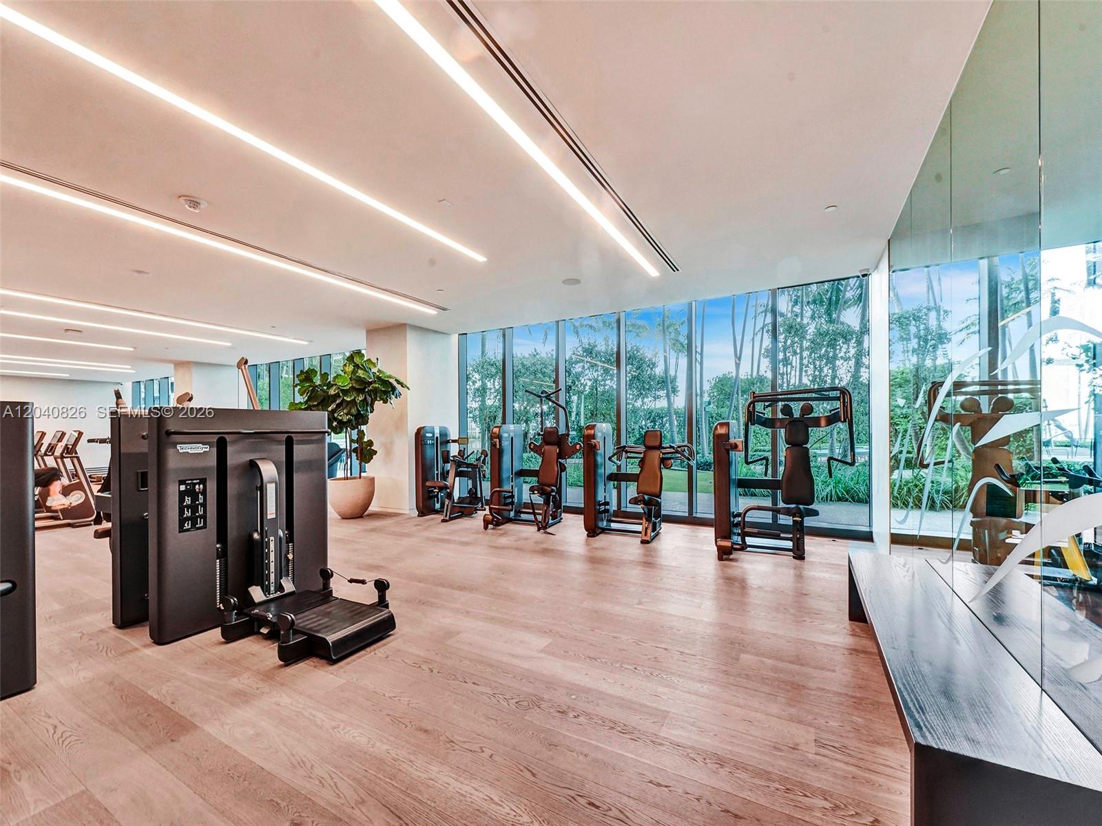 Photo of 650 NE 32nd Street 3901 #3901 listing for Sale