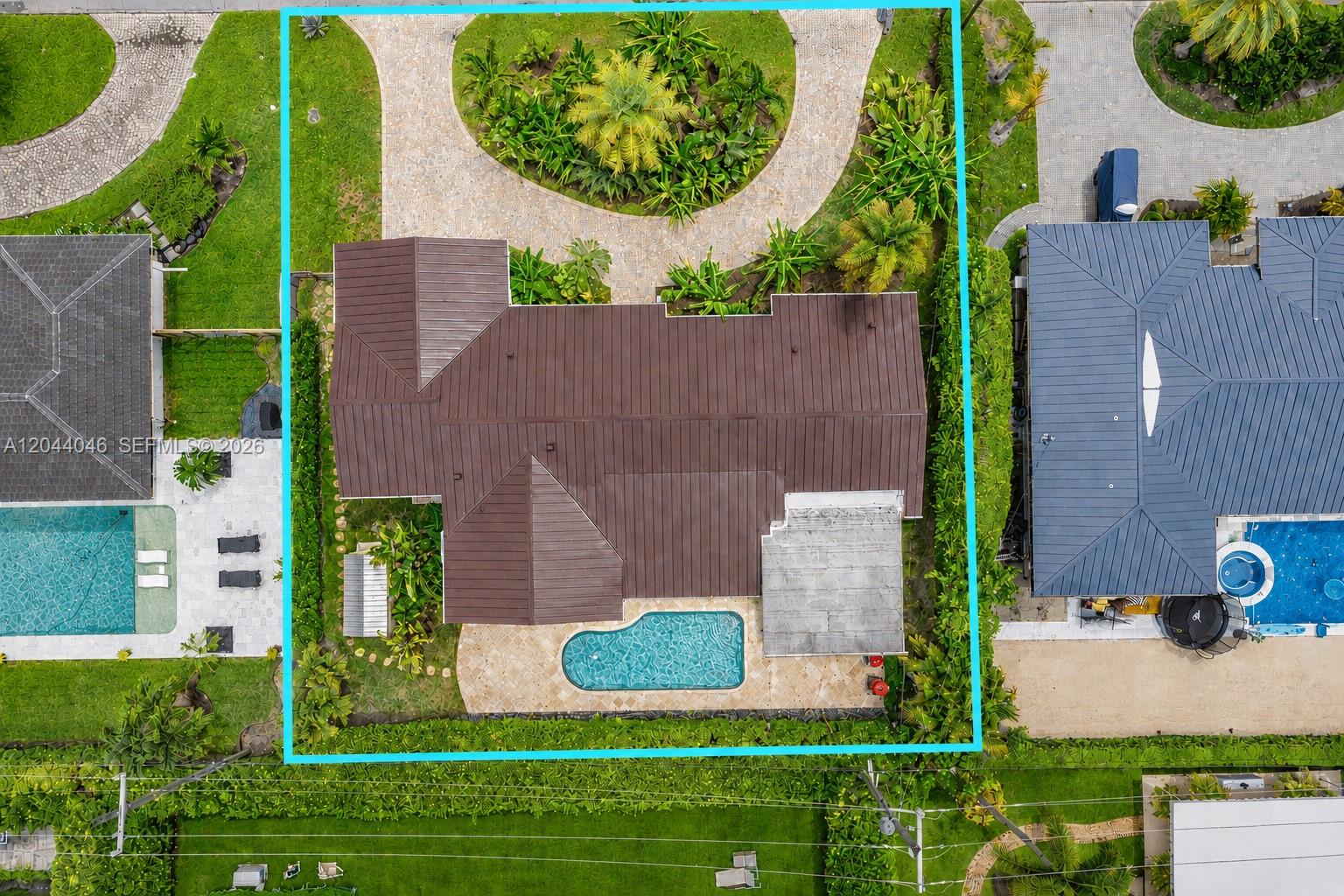 Photo of 2820 NE 40th Court # listing for Sale