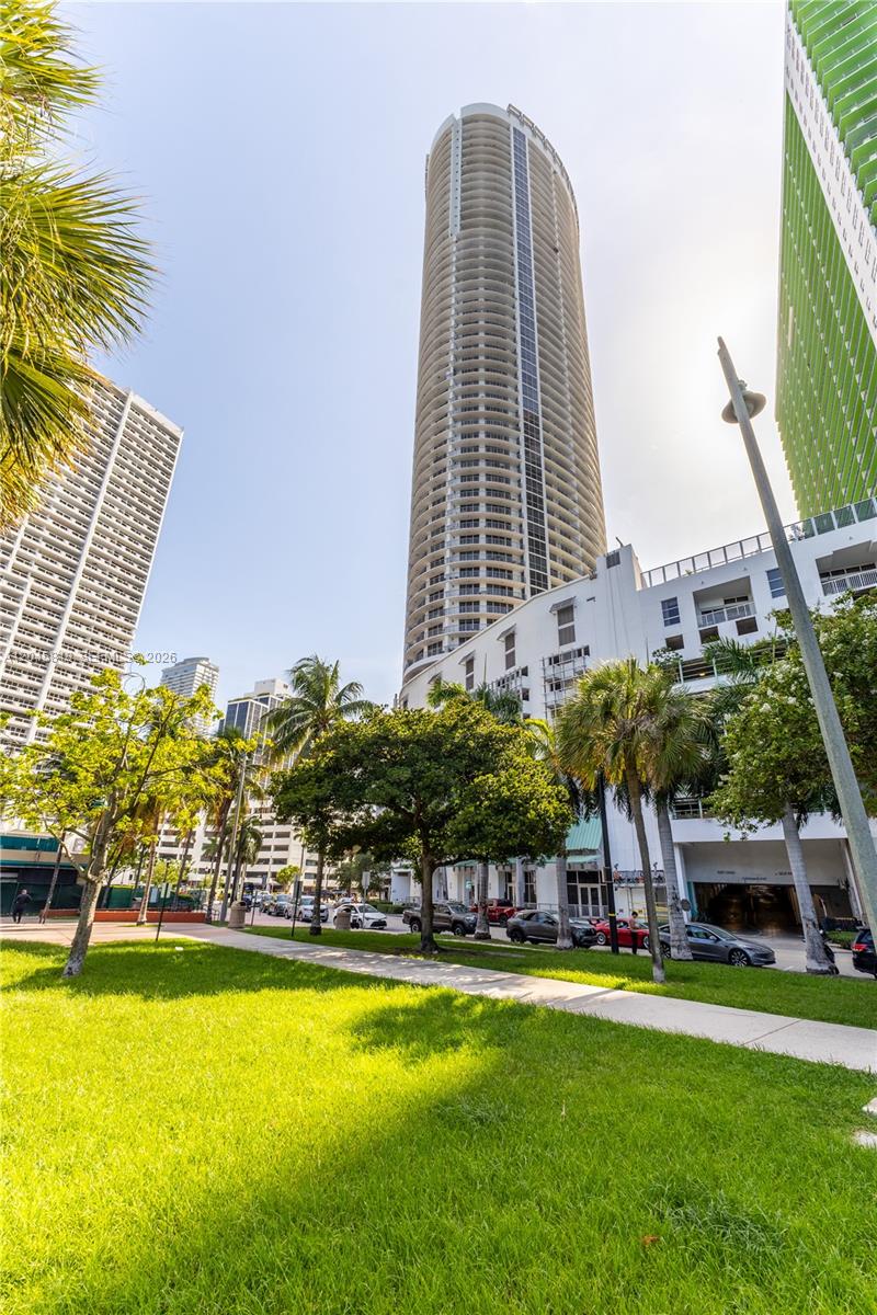 Photo of 1750 N Bayshore Drive 2414 #2414 listing for Sale