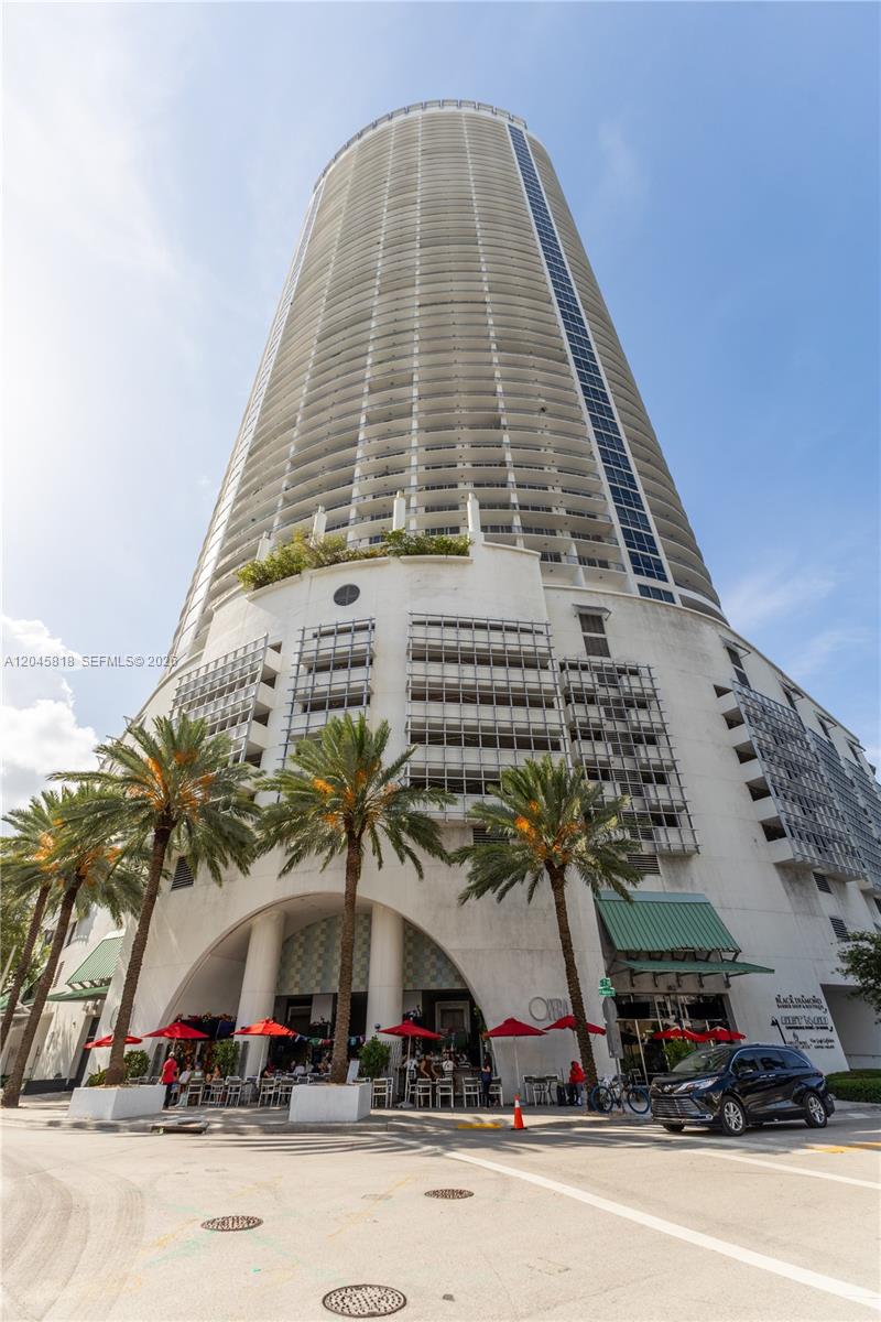 Photo of 1750 N Bayshore Drive 2414 #2414 listing for Sale