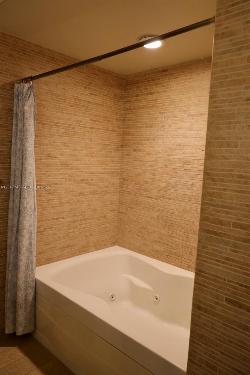 Photo of 50 Biscayne Boulevard 606 #606 listing for Sale