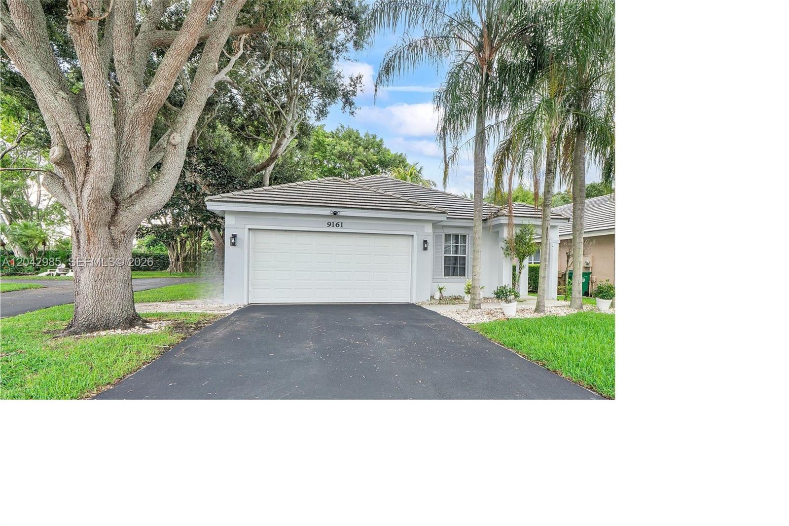Photo of #A12042985 listing for Sale