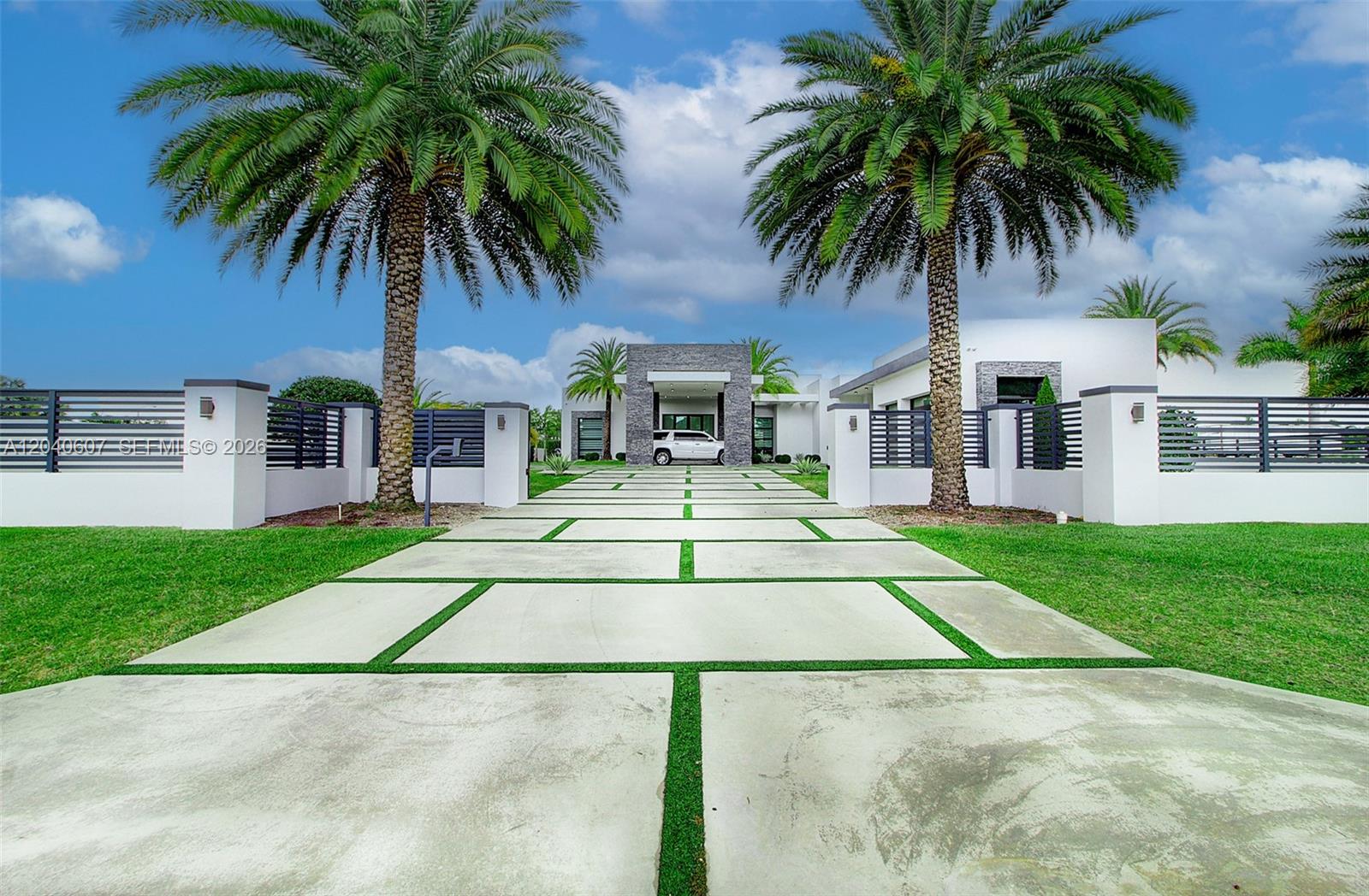 Photo of #A12040607 listing for Sale