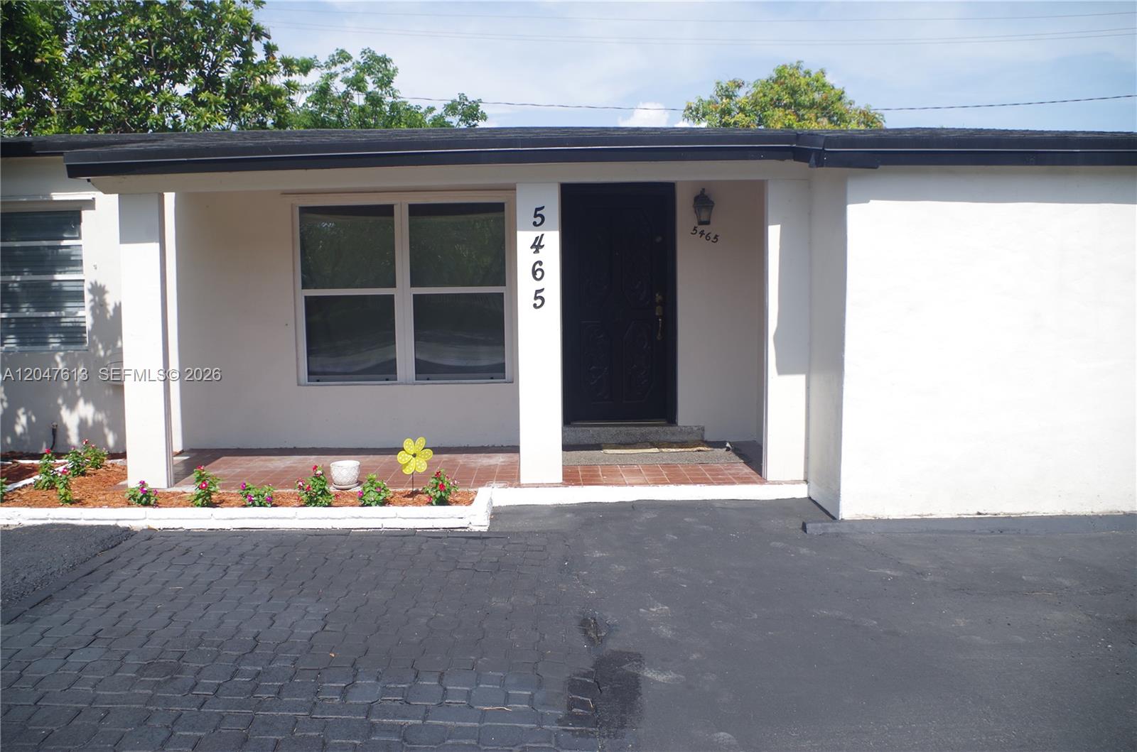 Photo of #A12047613 listing for Sale