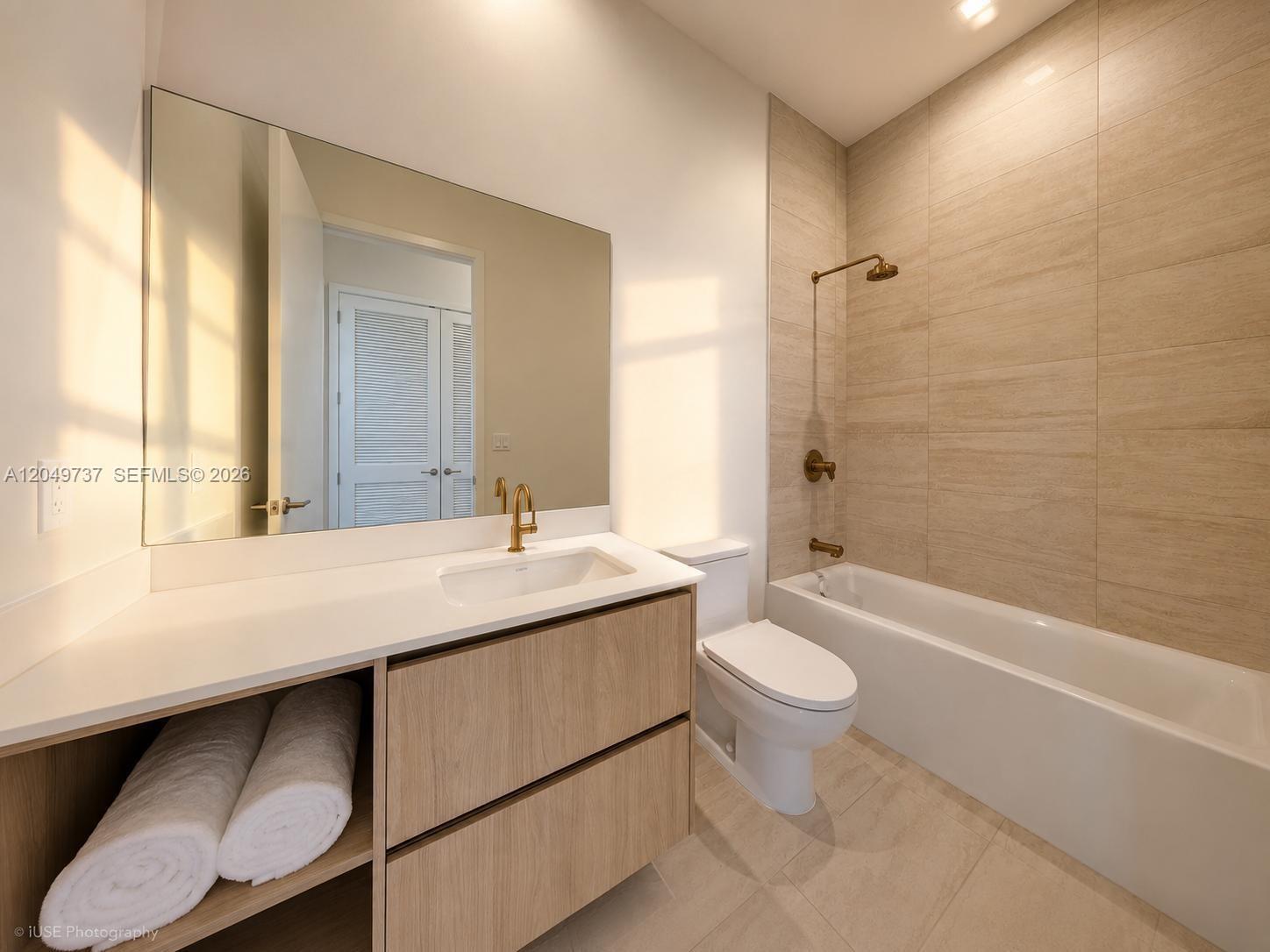 Photo of 77 SE 5th Street UPH01 #UPH01 listing for Sale