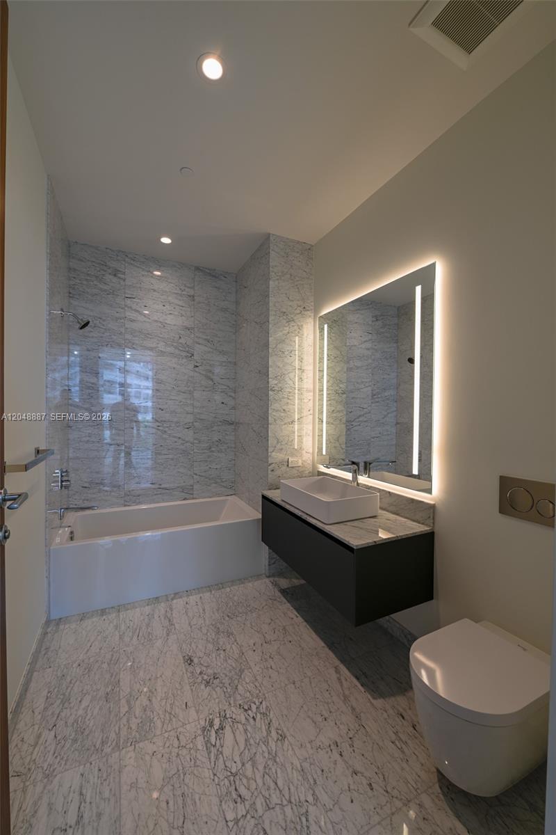 Photo of 5 Grove Isle Drive L404 #L404 listing for Sale