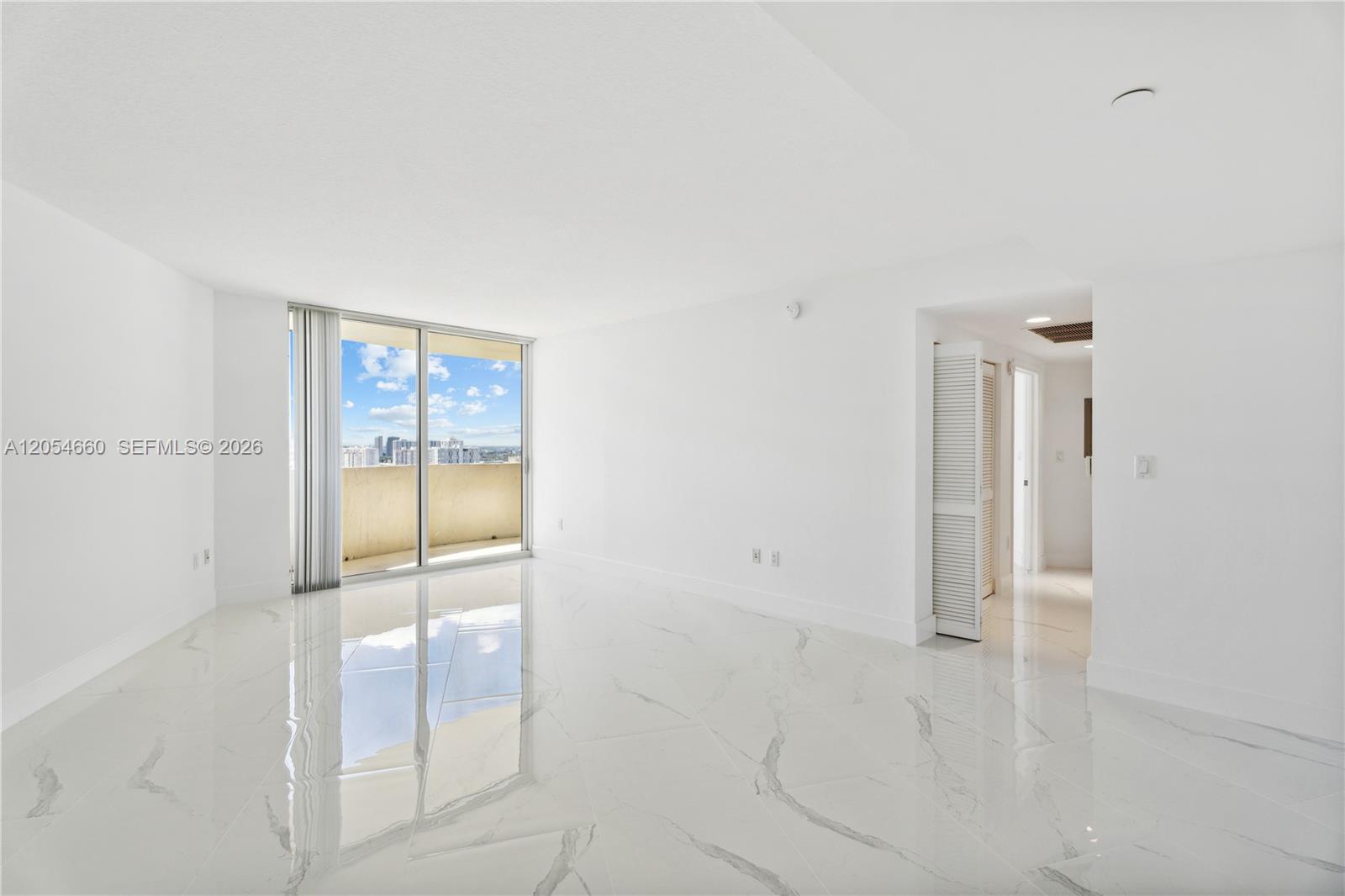 Photo of 19501 W Country Club Drive 2506 #2506 listing for Sale