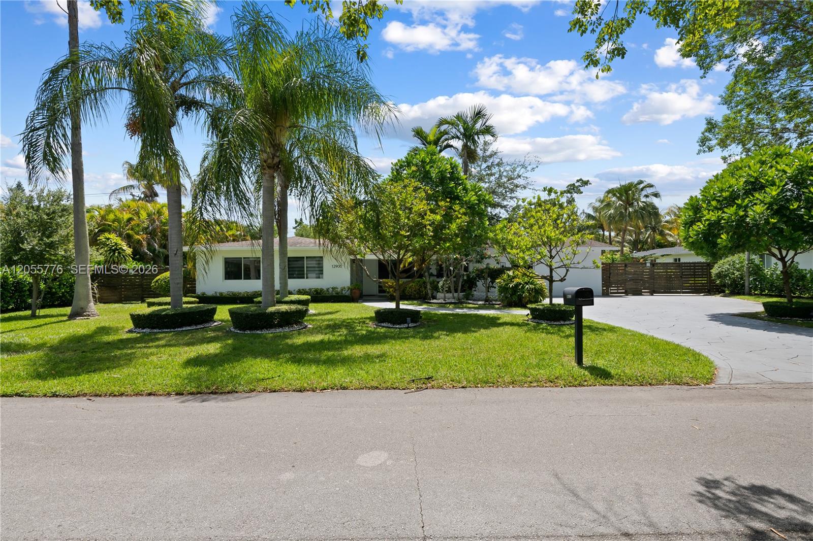 Photo of #A12055776 listing for Sale