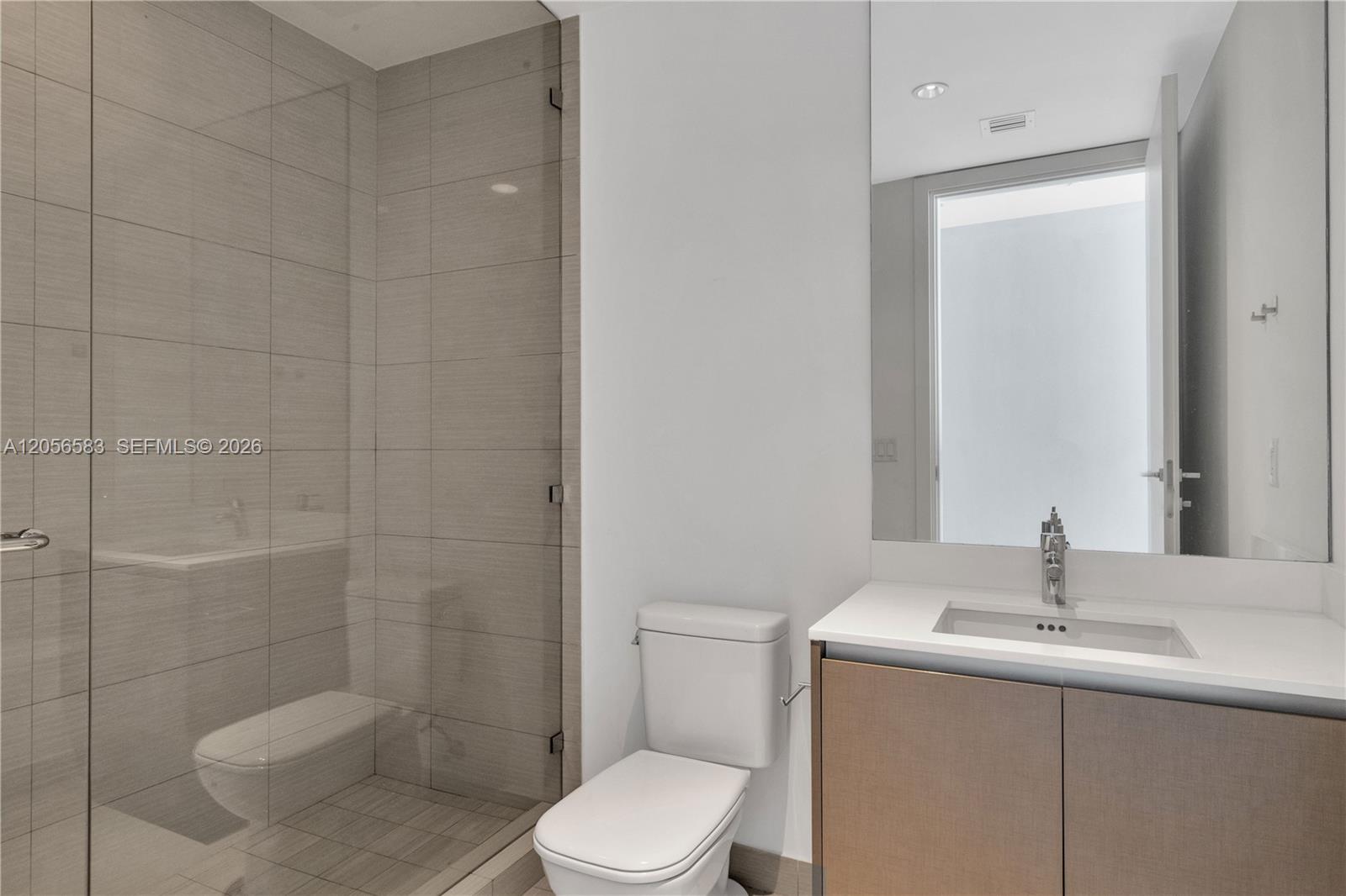Photo of 3300 NE 188 Street 611 #611 listing for Sale