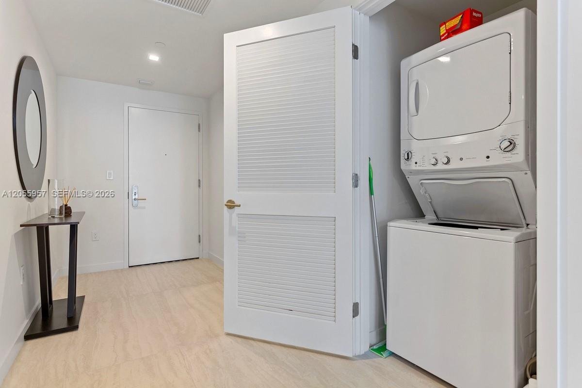 Photo of 77 SE 5th Street 3902 #3902 listing for Sale