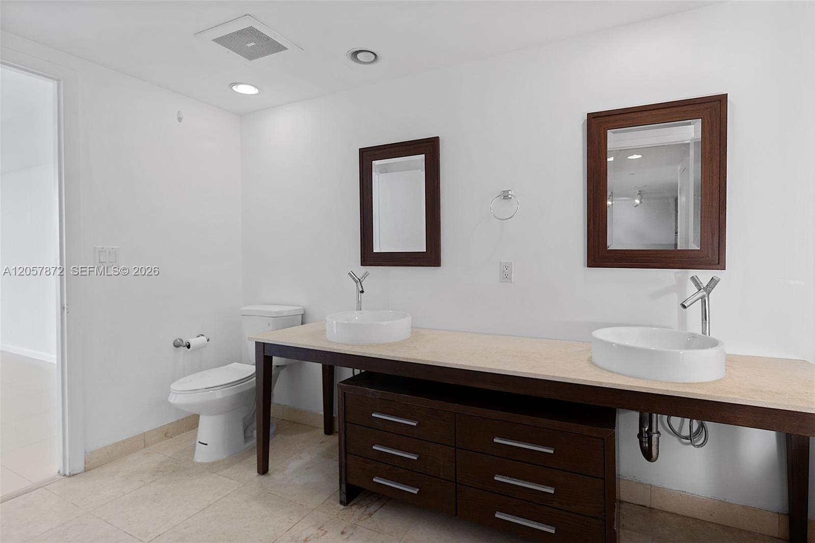 Photo of 495 Brickell Avenue 5007 #5007 listing for Sale