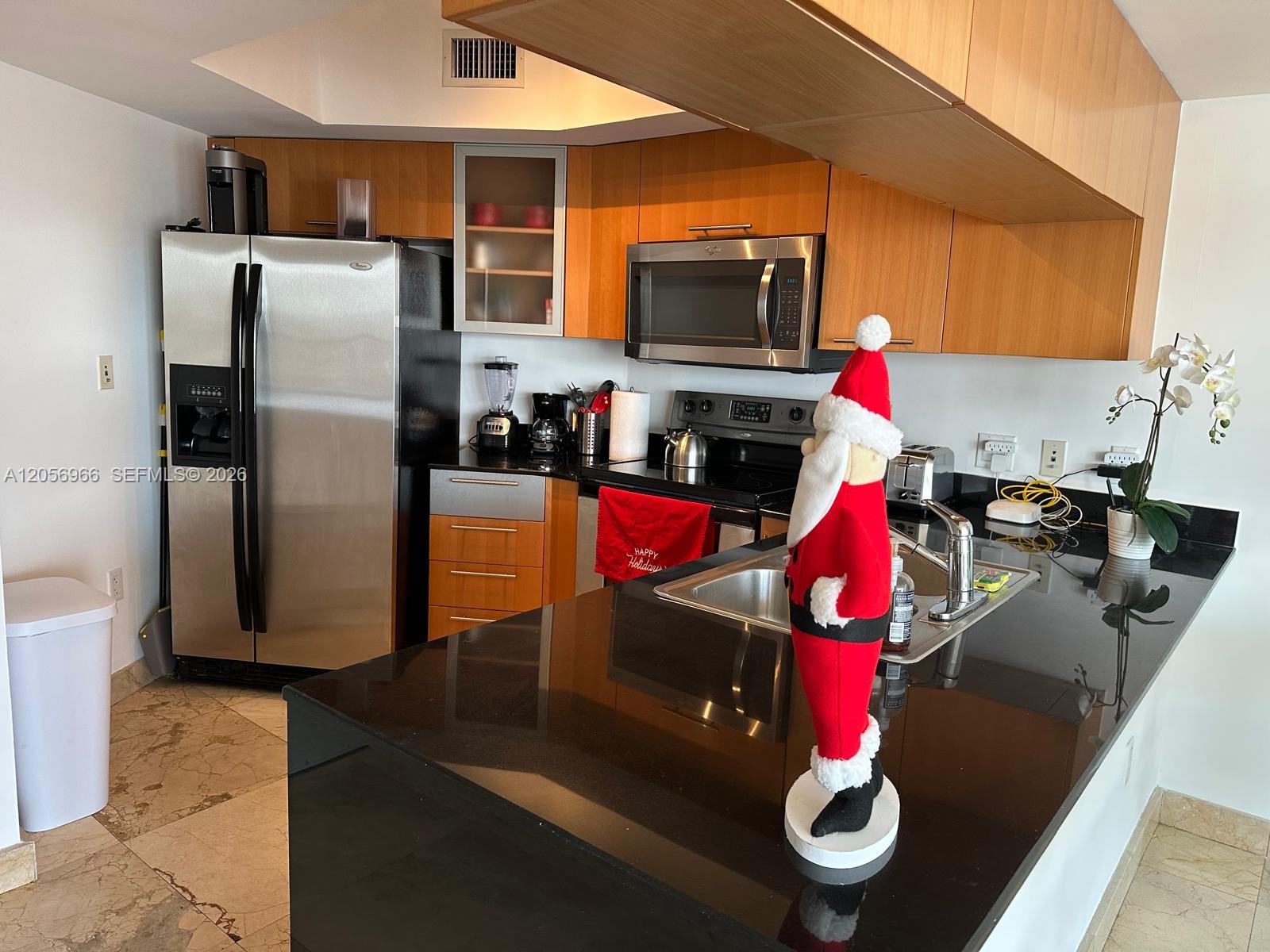 Photo of 1750 N Bayshore Drive 2914 #2914 listing for Sale
