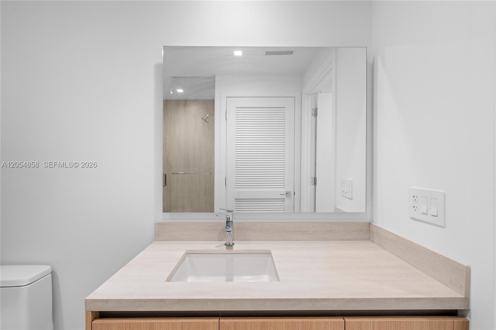 Photo of 2411 Laguna Circle 1604 #1604 listing for Sale
