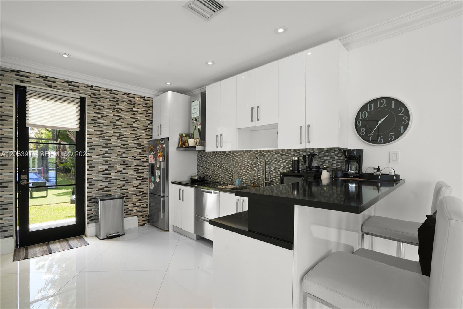 Photo of 900 S Northlake Drive # listing for Sale