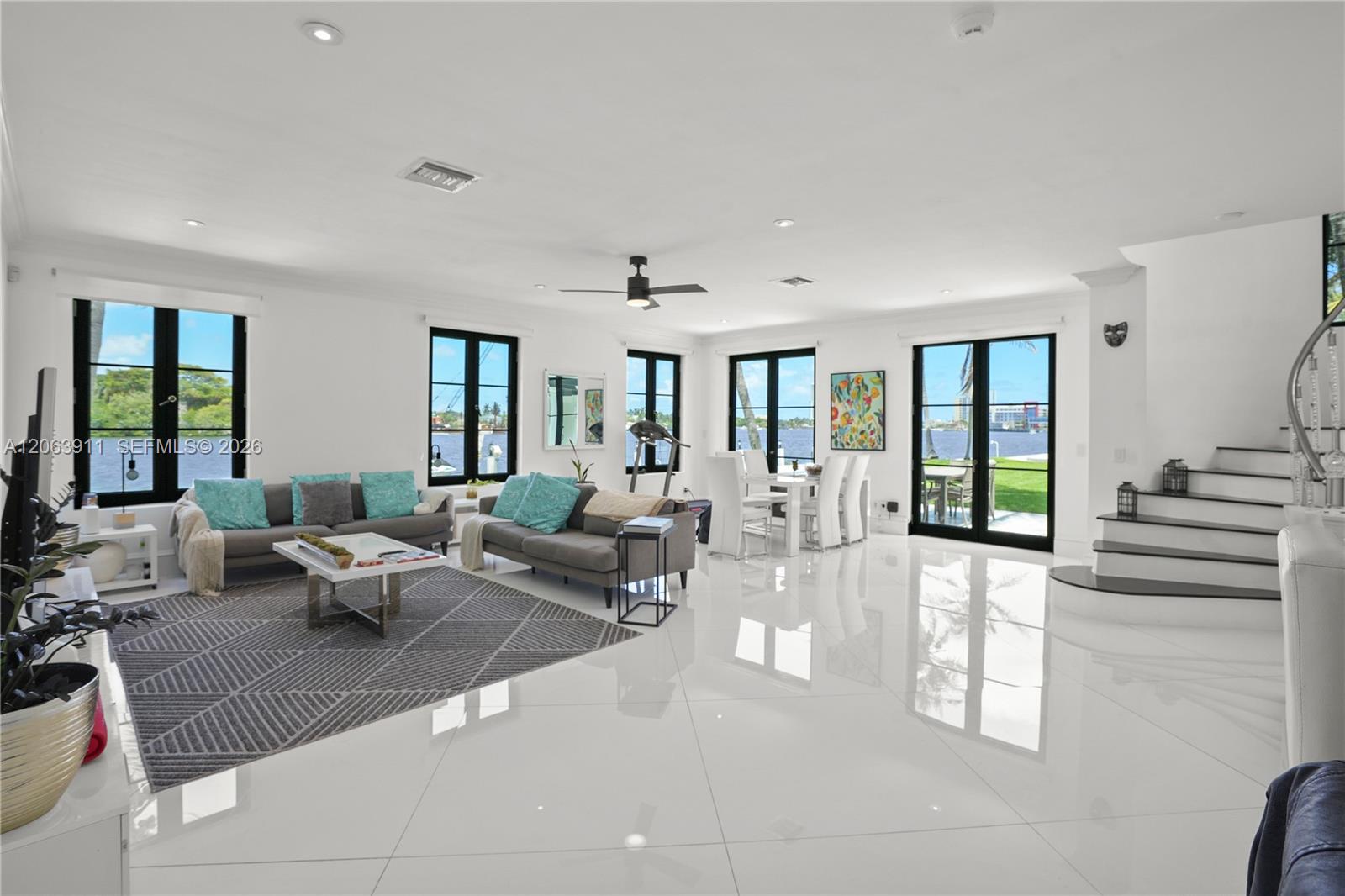 Photo of 900 S Northlake Drive # listing for Sale
